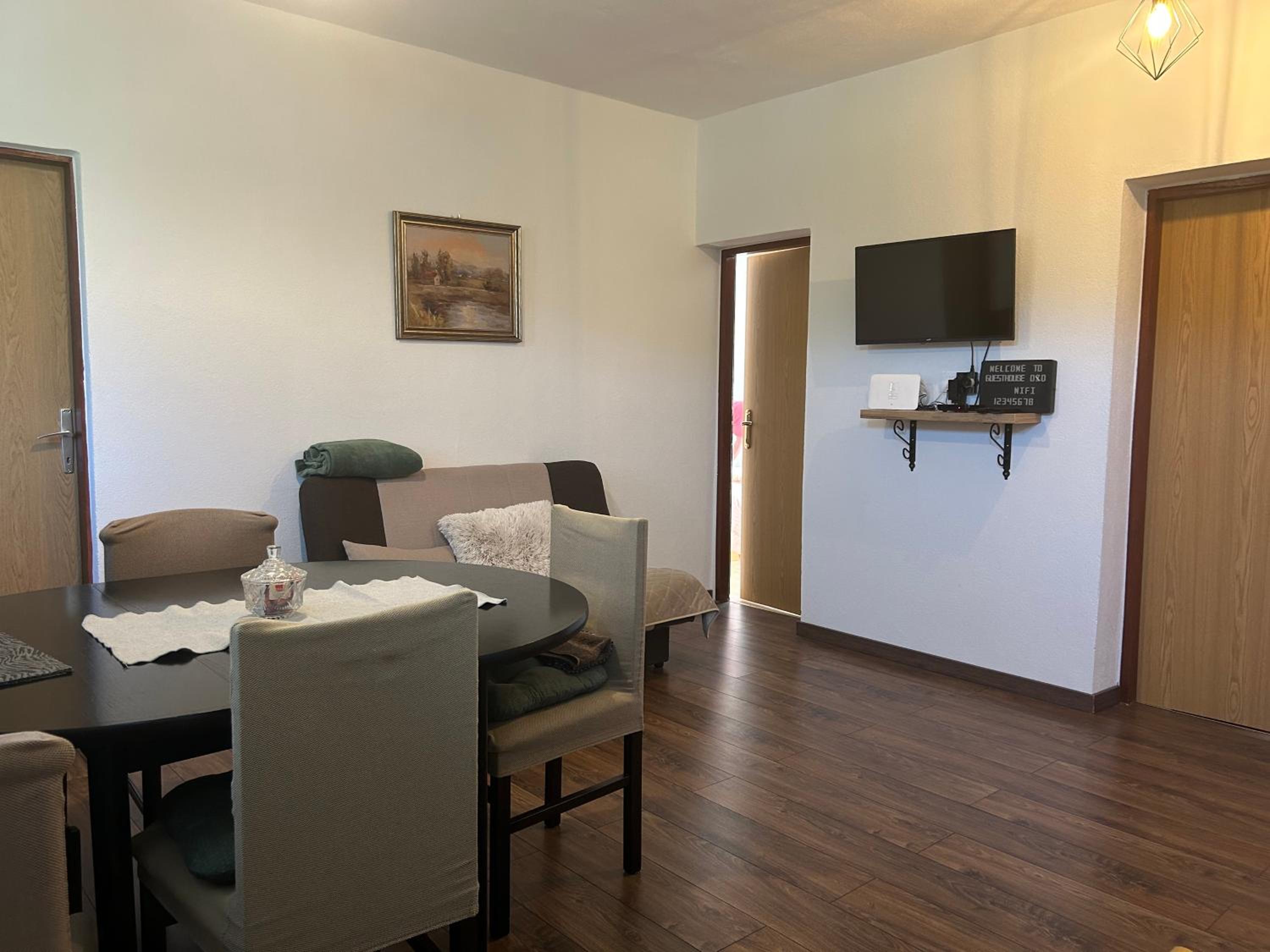 Apartment with Balcony - Photo 8