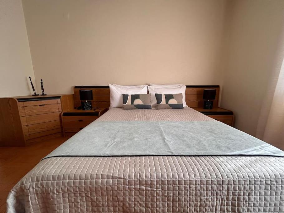 Three-Bedroom House photo 2