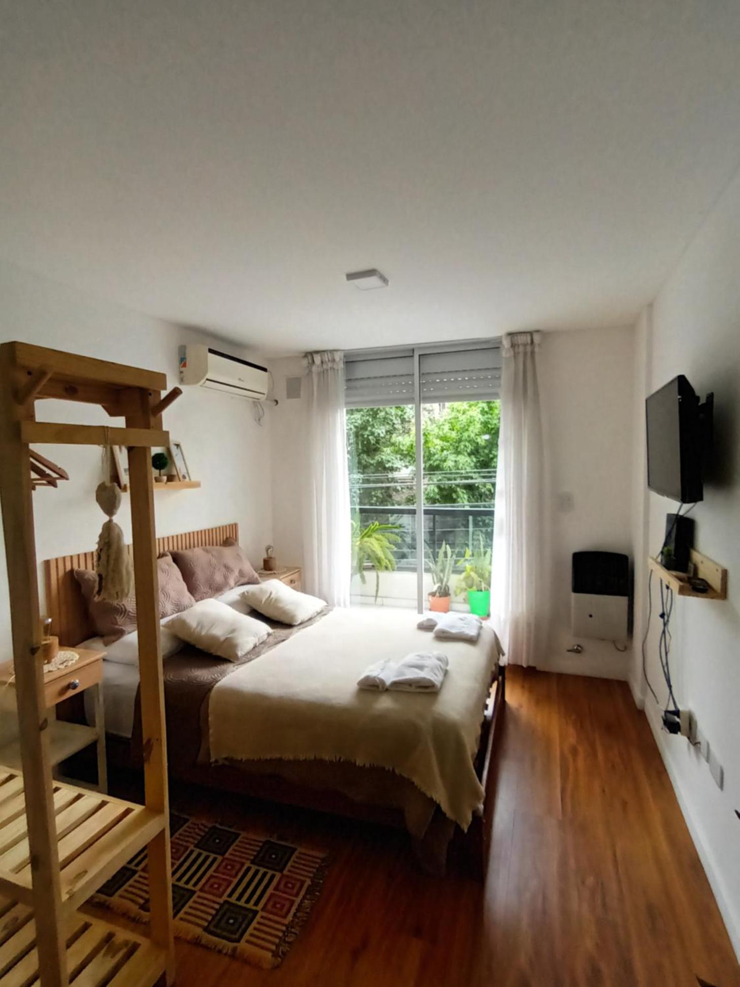 One-Bedroom Apartment photo 3