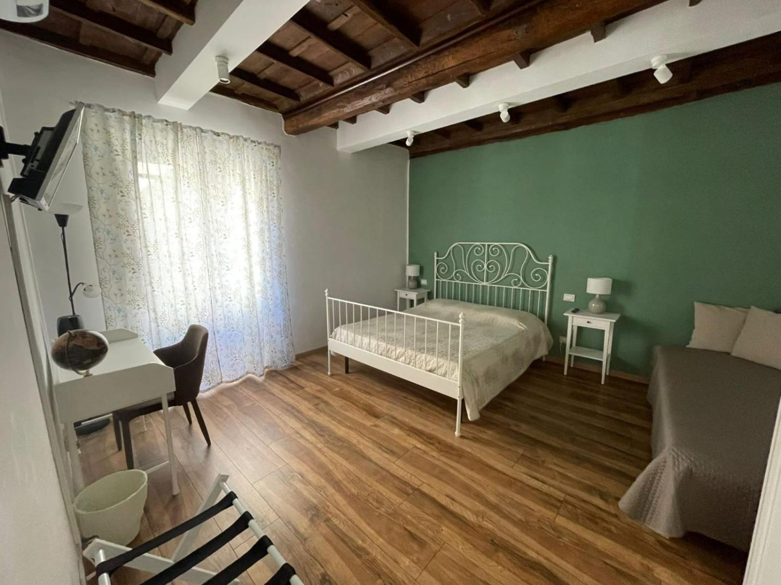 One-Bedroom House photo 3