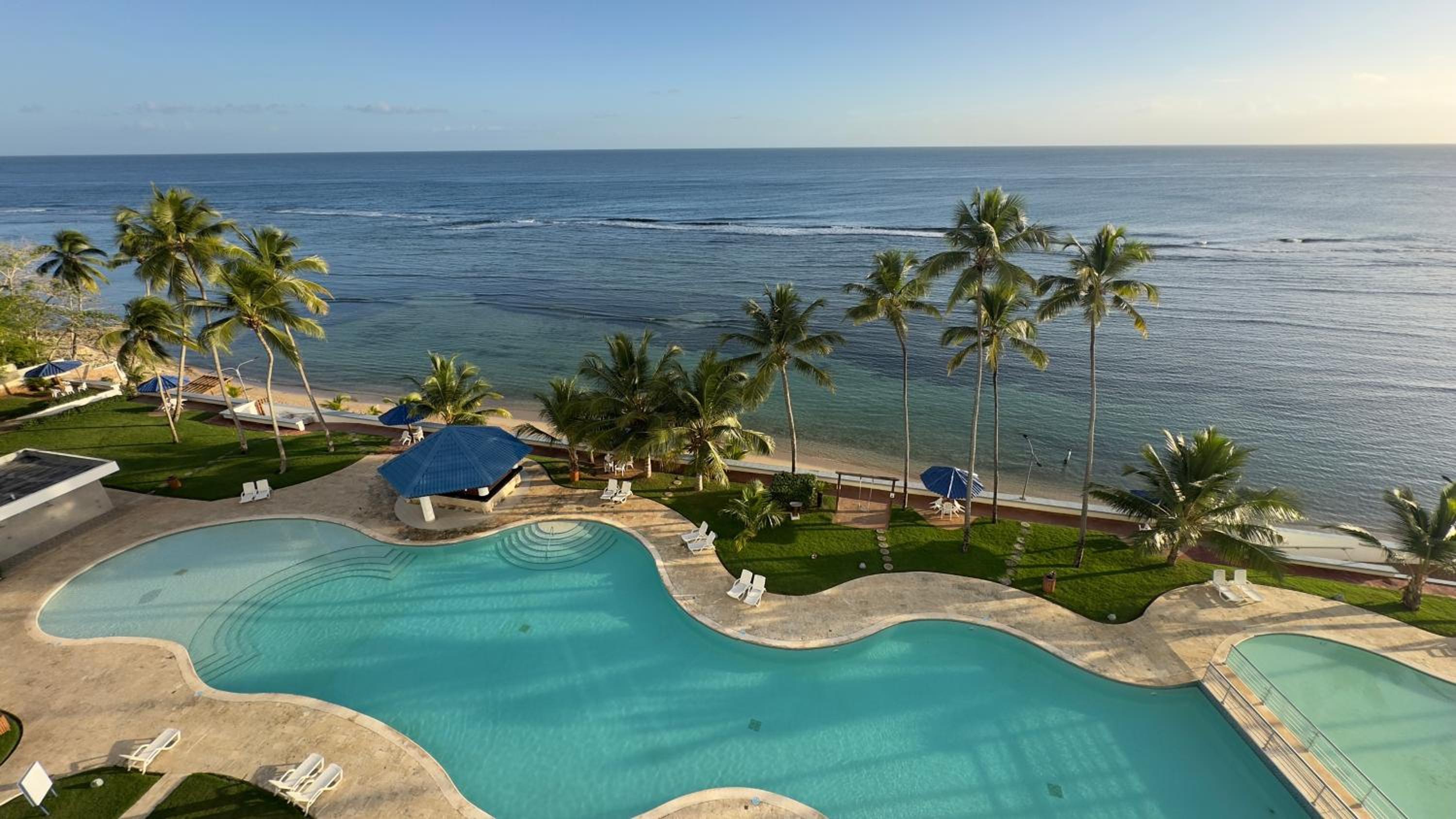 Three-Bedroom Apartment With Water View photo 2