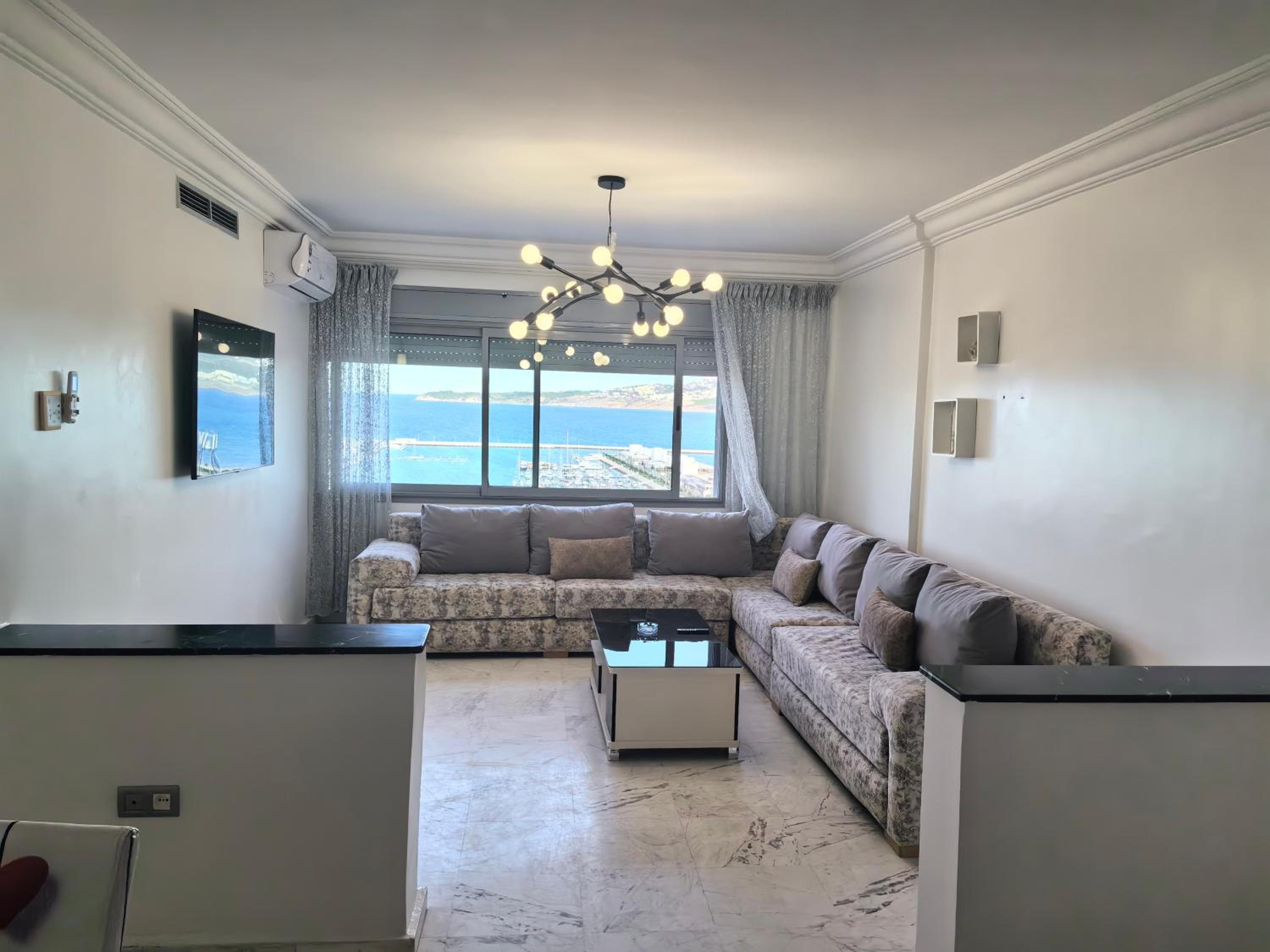 One-Bedroom Apartment with Sea View - Photo 1