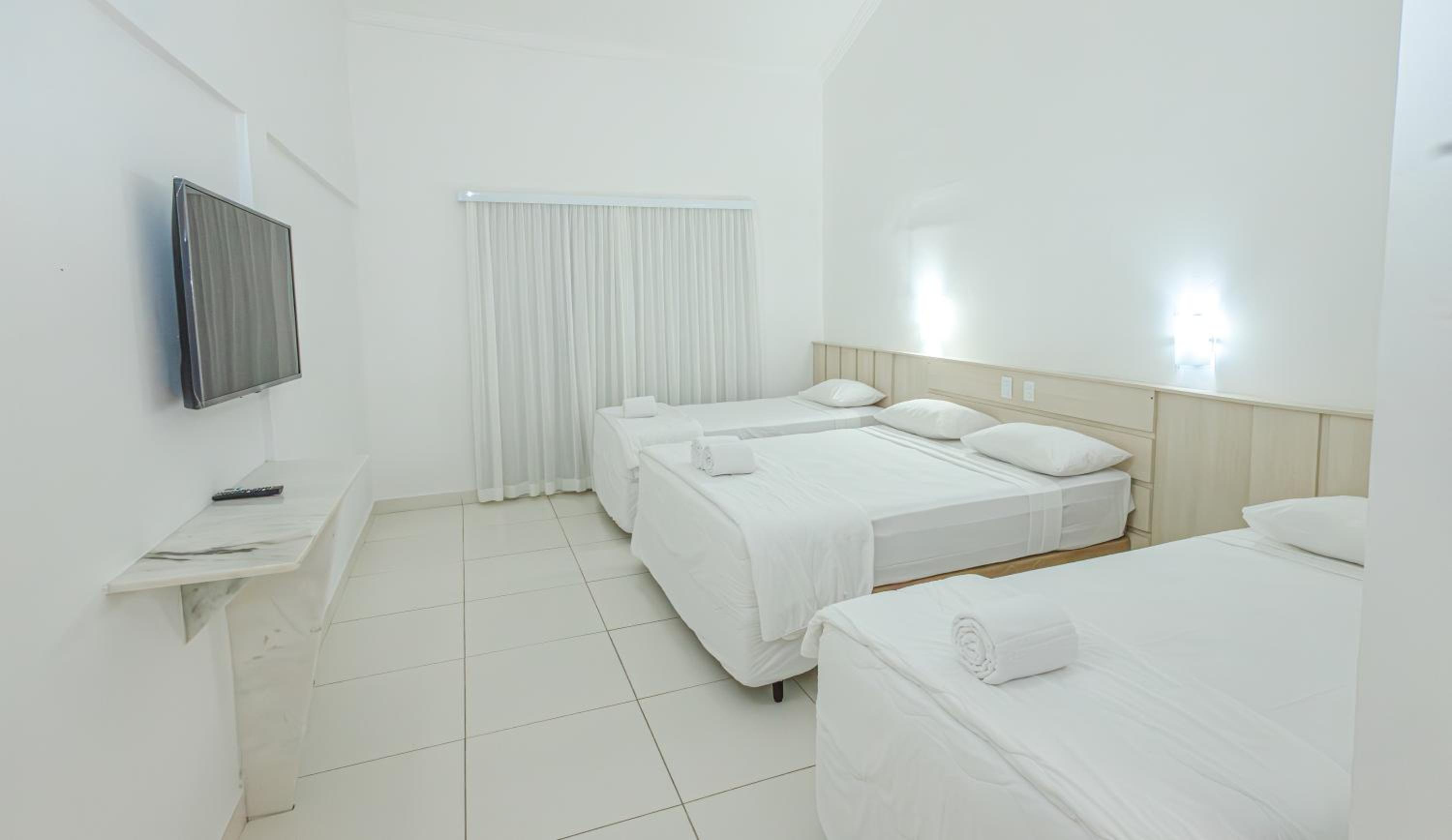 Superior Quadruple Room - Photo 3