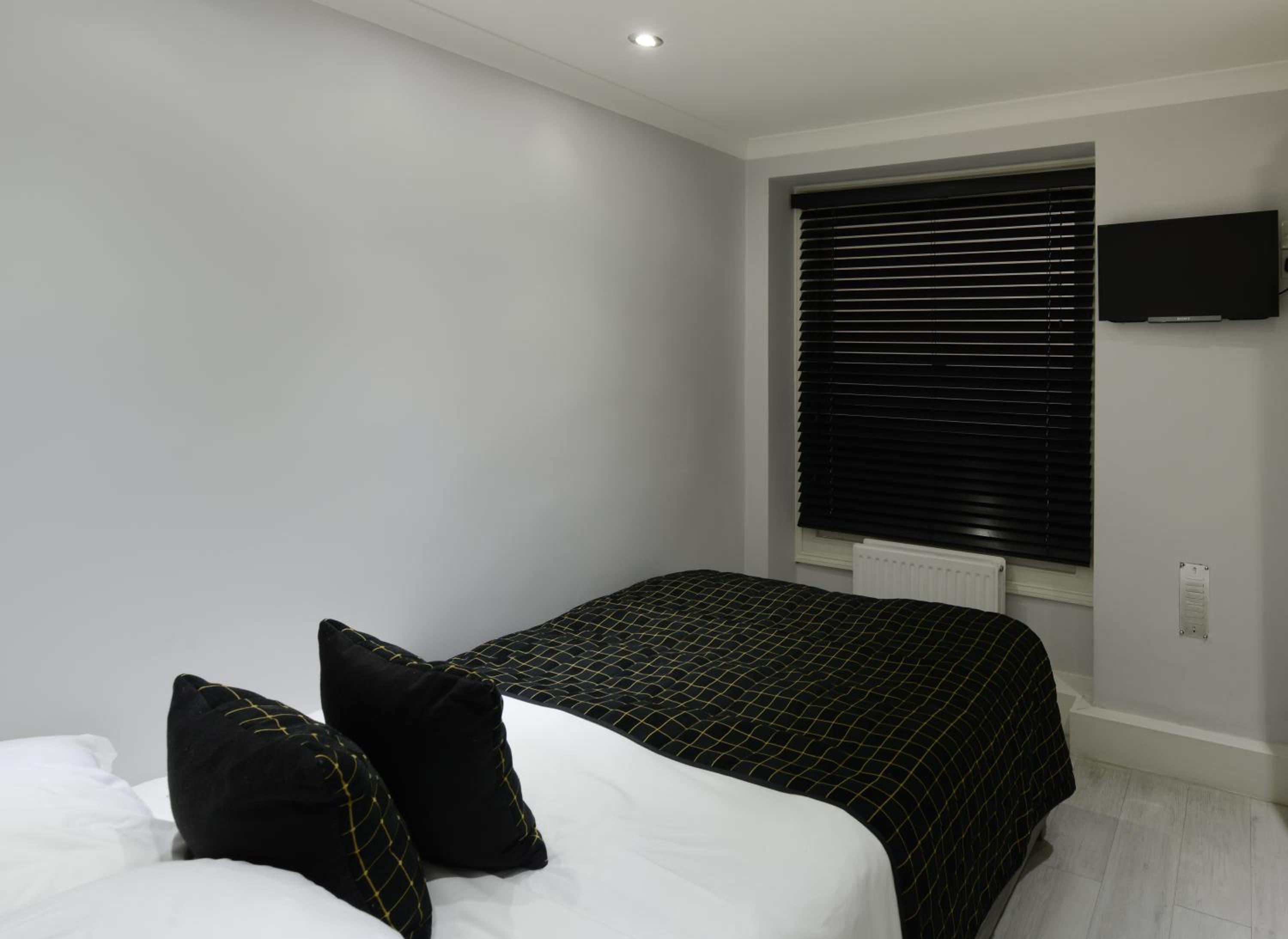 Standard Double Room photo 3