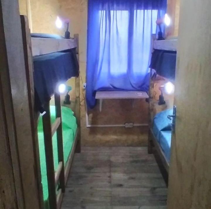 Family Room With Shared Bathroom photo 3