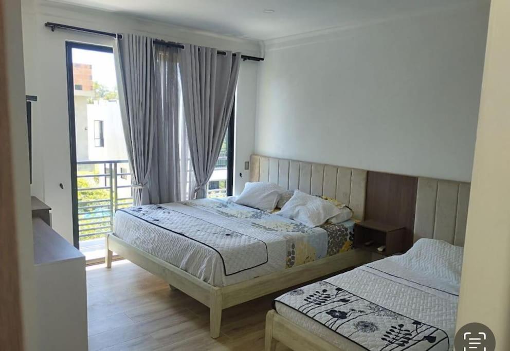 Four-Bedroom House photo 1