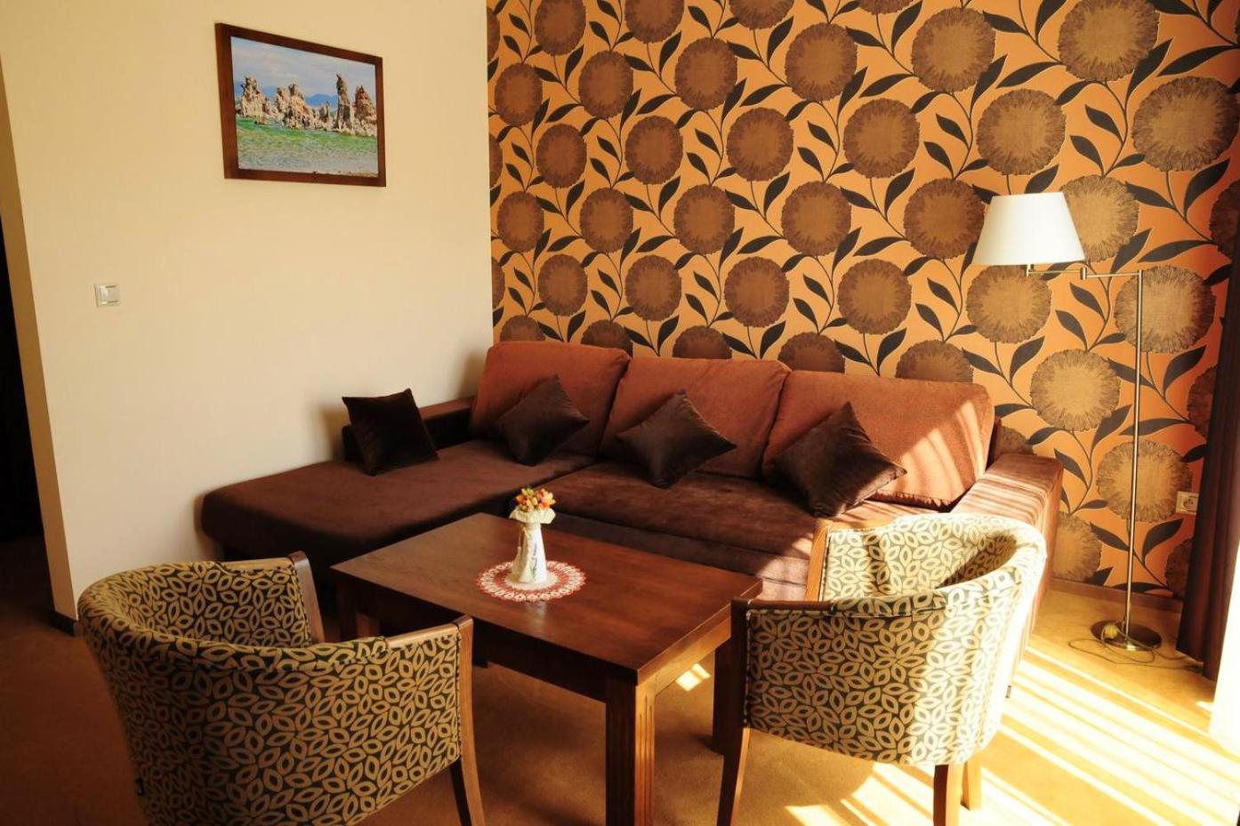Suite - Photo 2