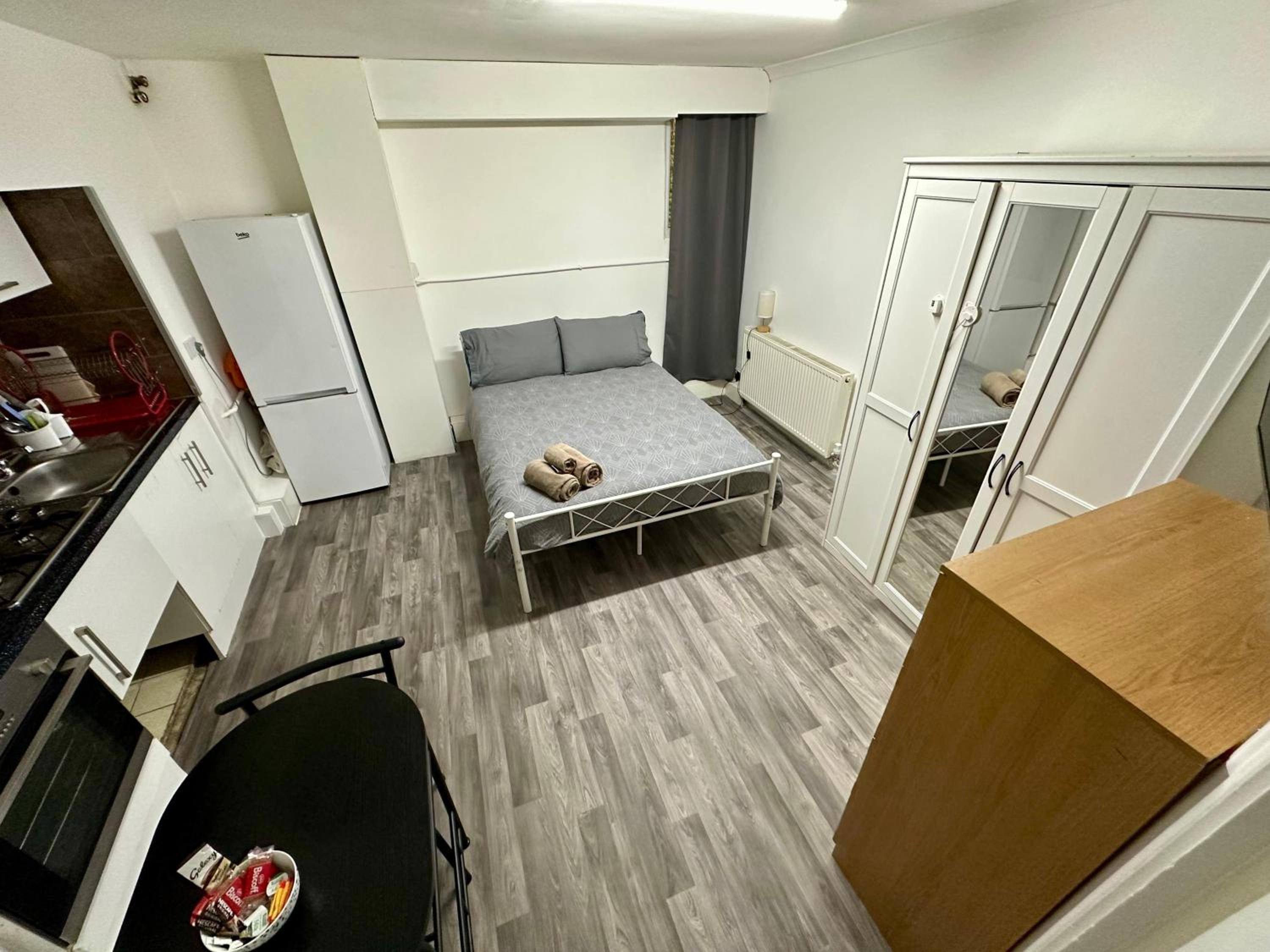 Large Double Room photo 1