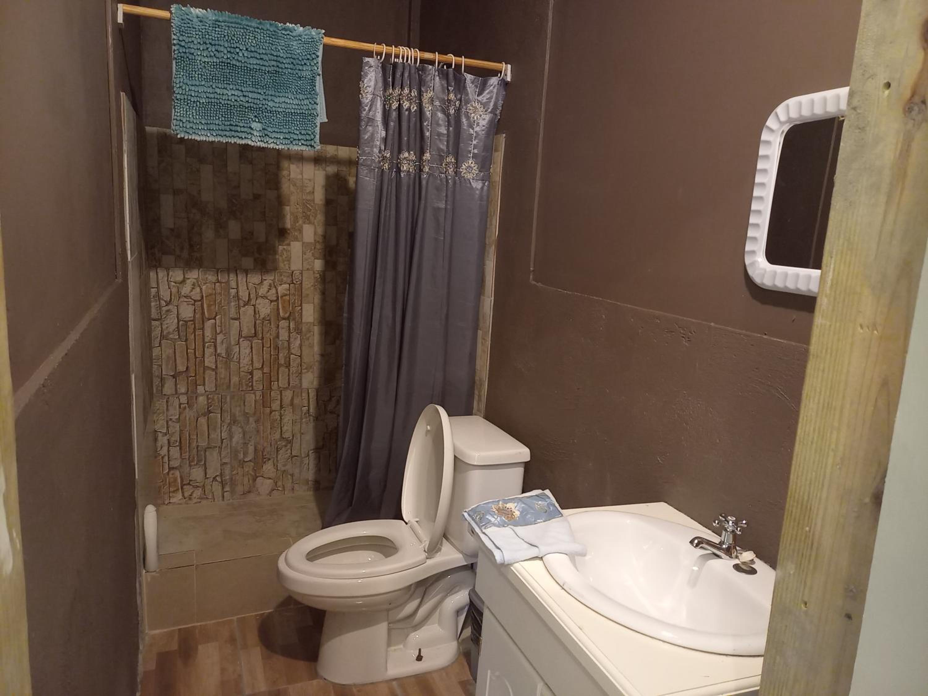 Double Room With Private Bathroom photo 3
