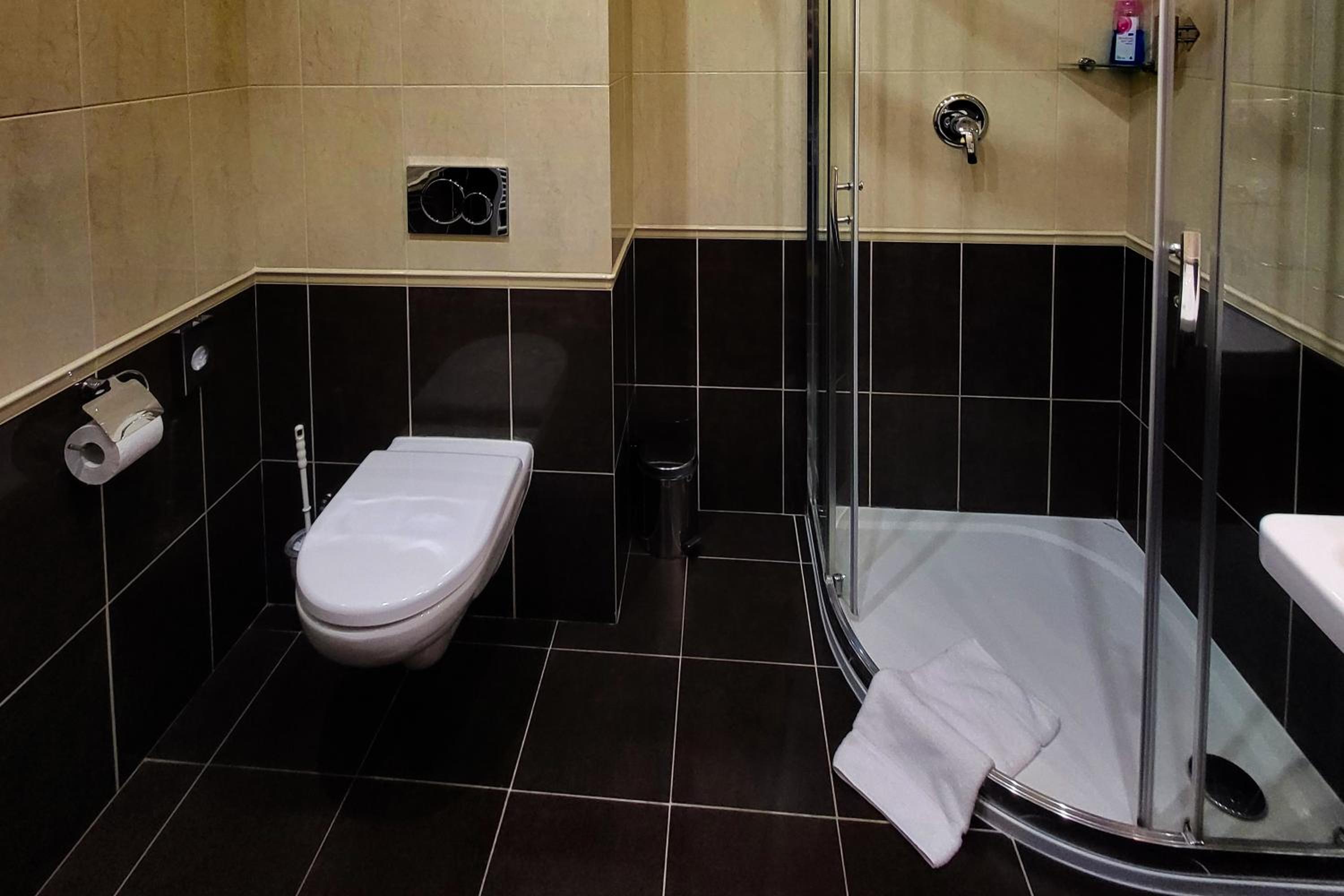 Standard Twin Room - Photo 5