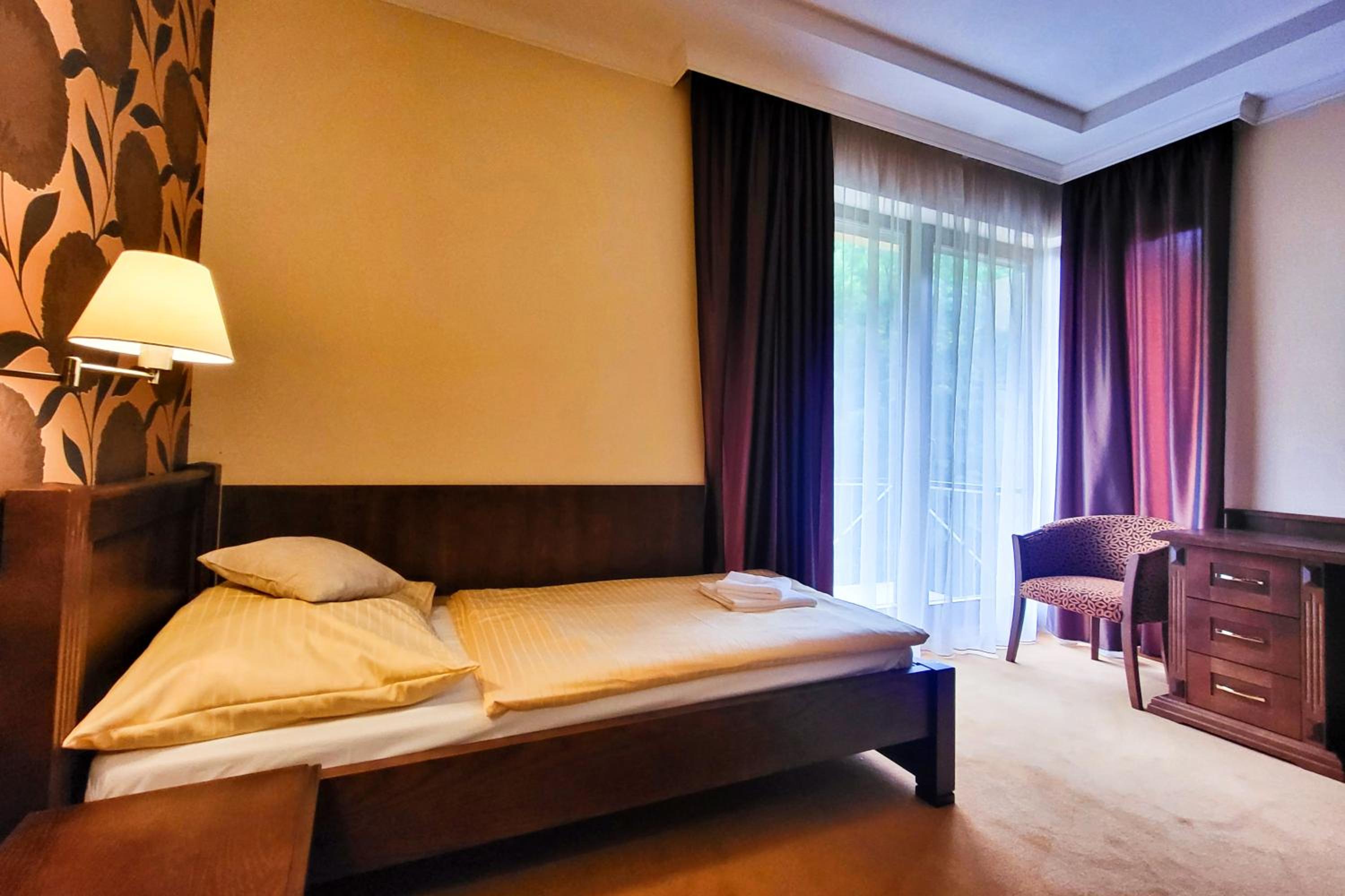 Deluxe Twin Room - Photo 2