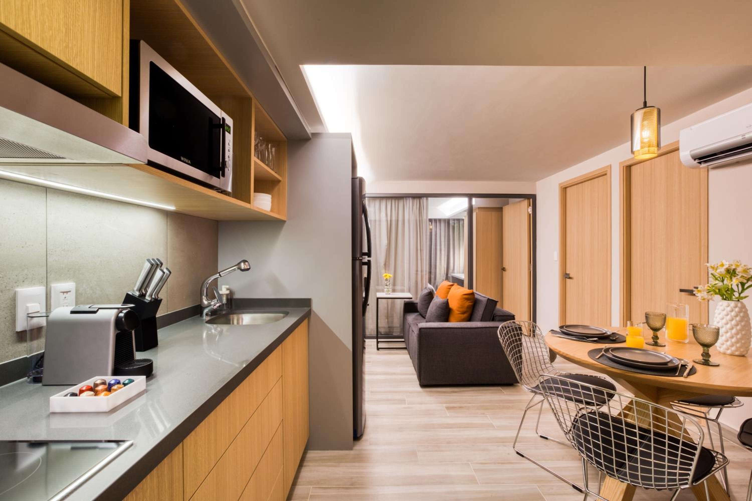 Executive Apartment with Balcony - Photo 7