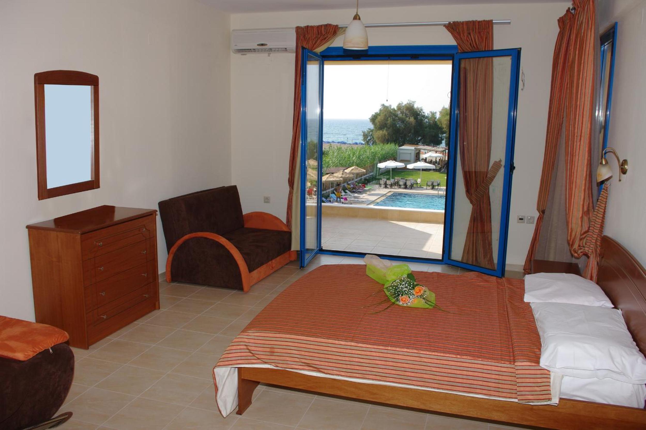 Studio with Sea View (3 Adults)