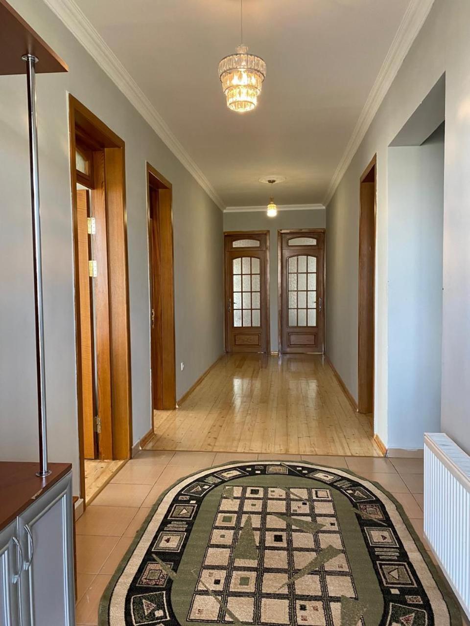 One-Bedroom House photo 1