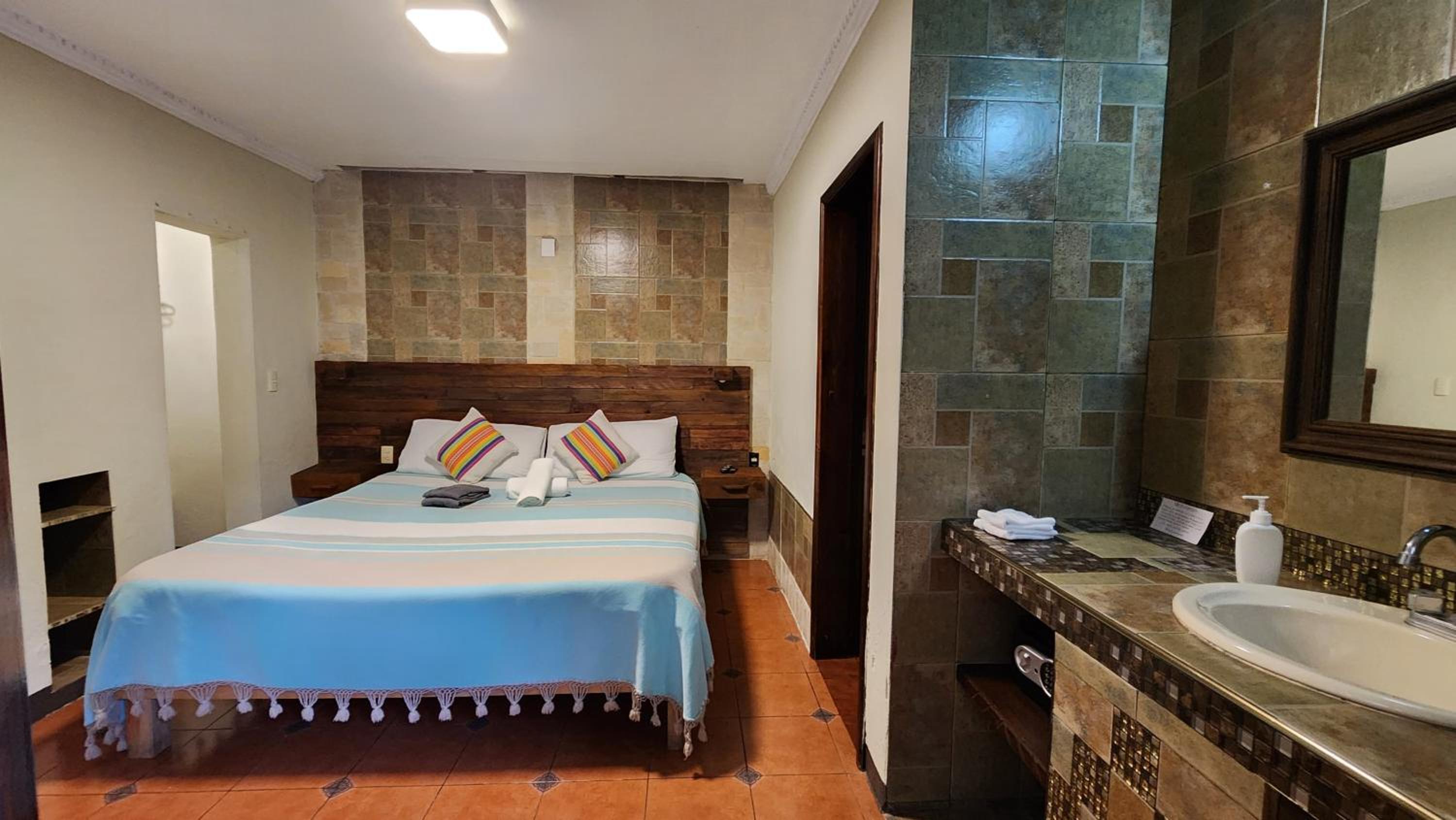 King Room with Garden View - Photo 7