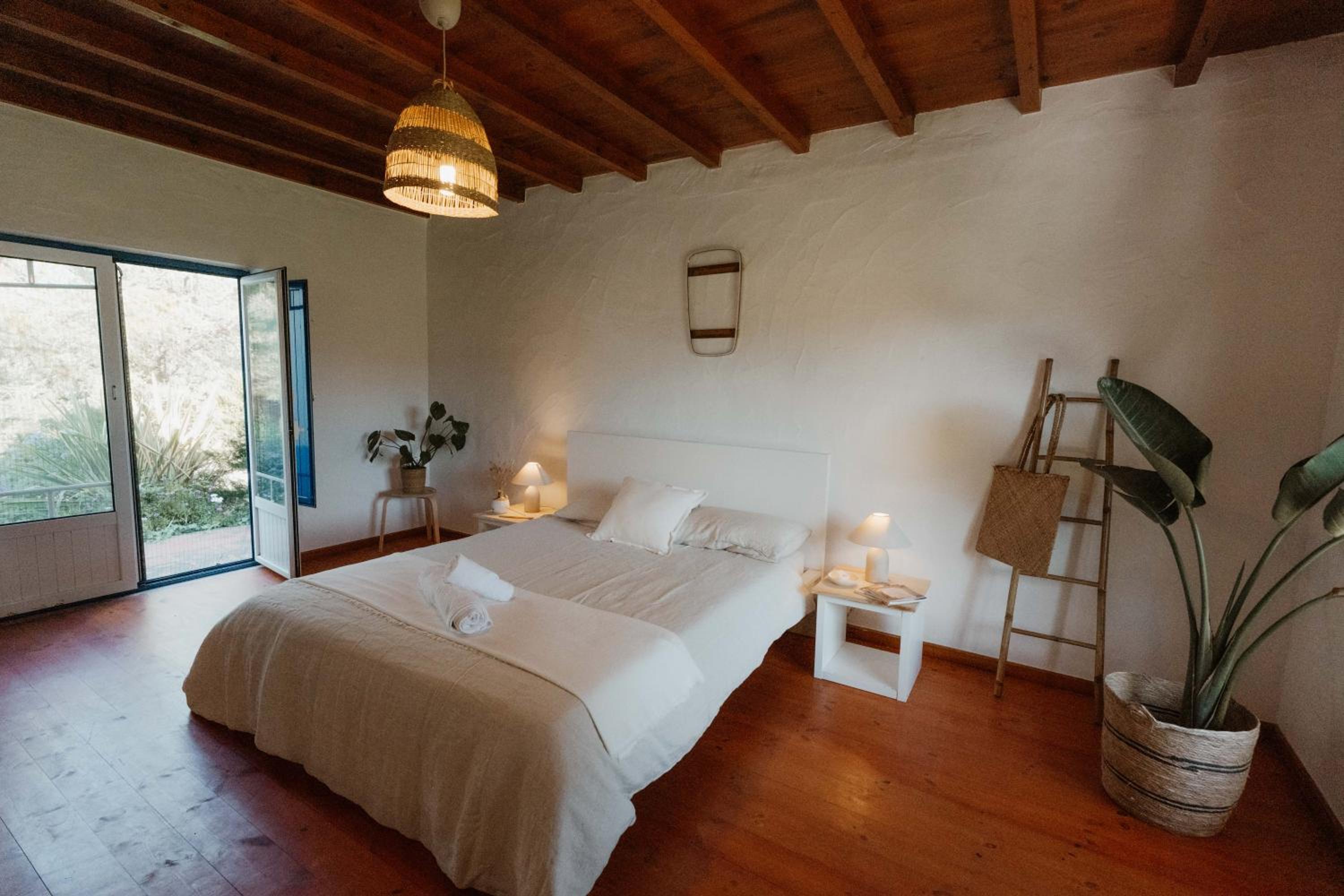 Deluxe Double Room with Bath photo 2