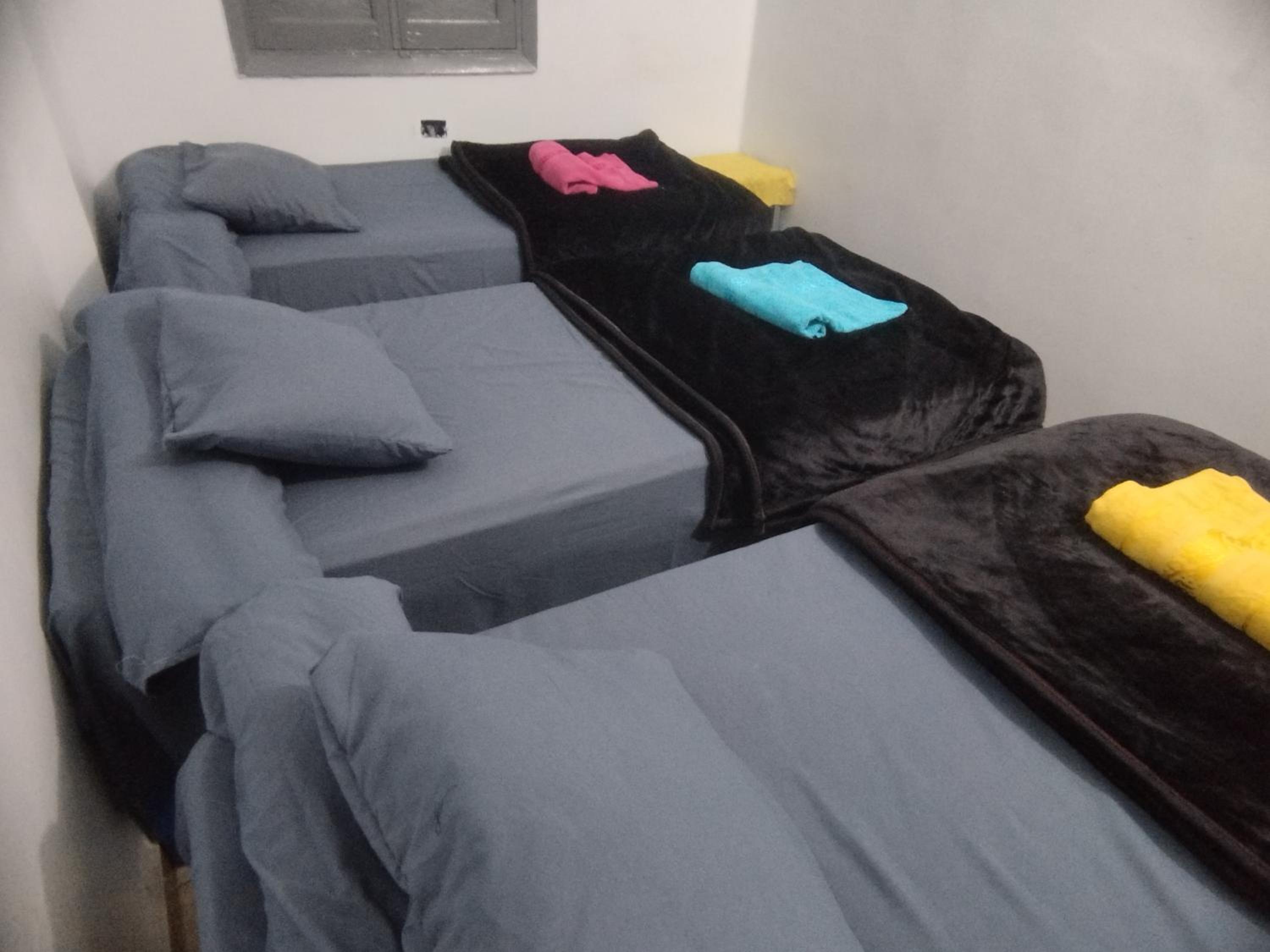 Economy Triple Room with Shared Bathroom photo 3