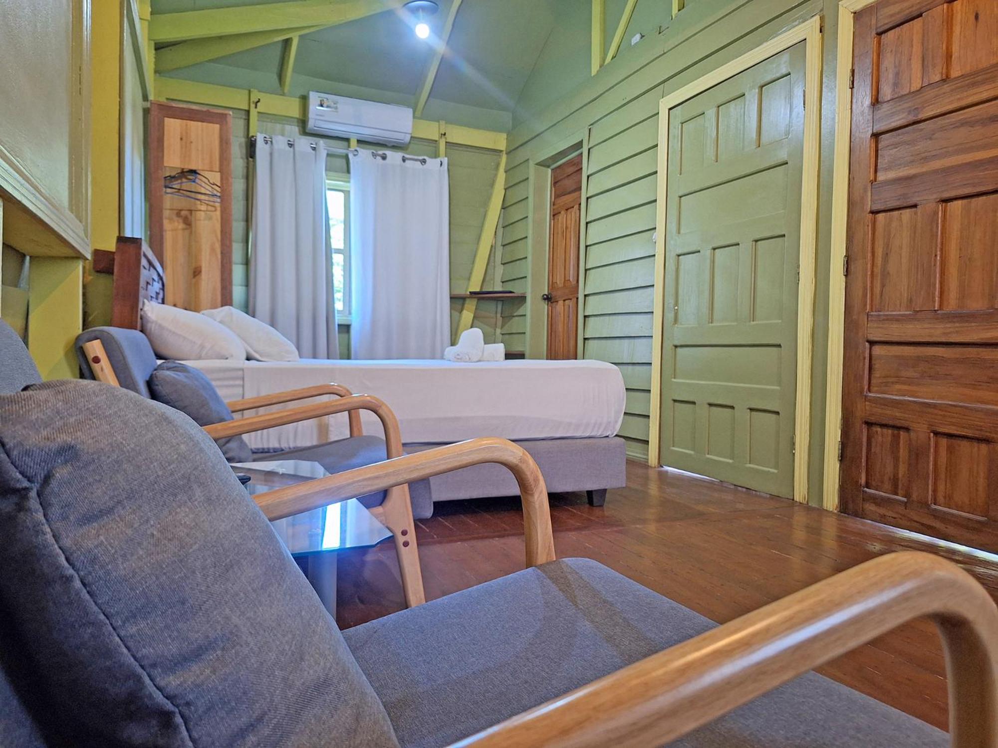 Budget Double Room photo 3