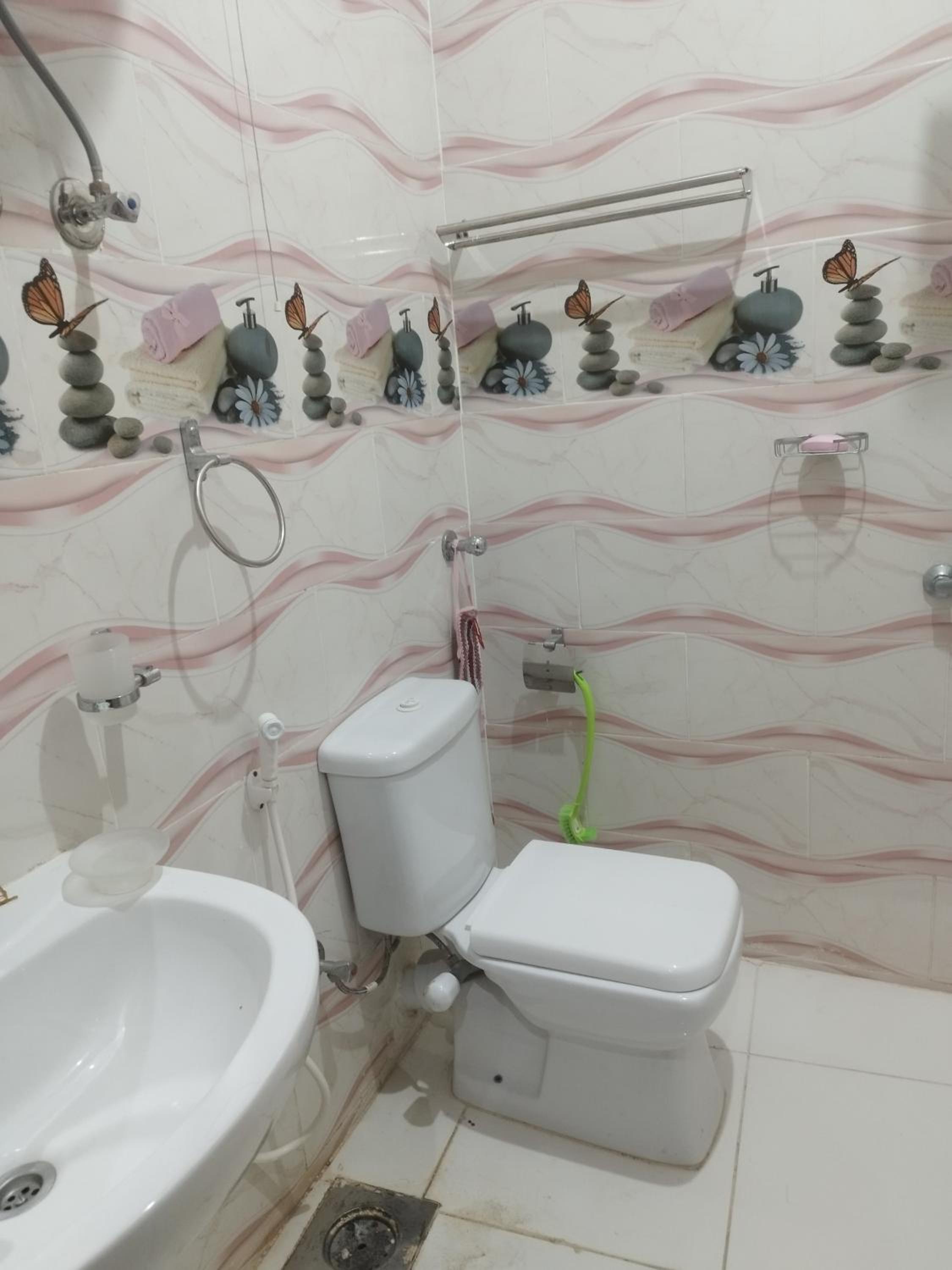 Double or Twin Room with Private Bathroom photo 3