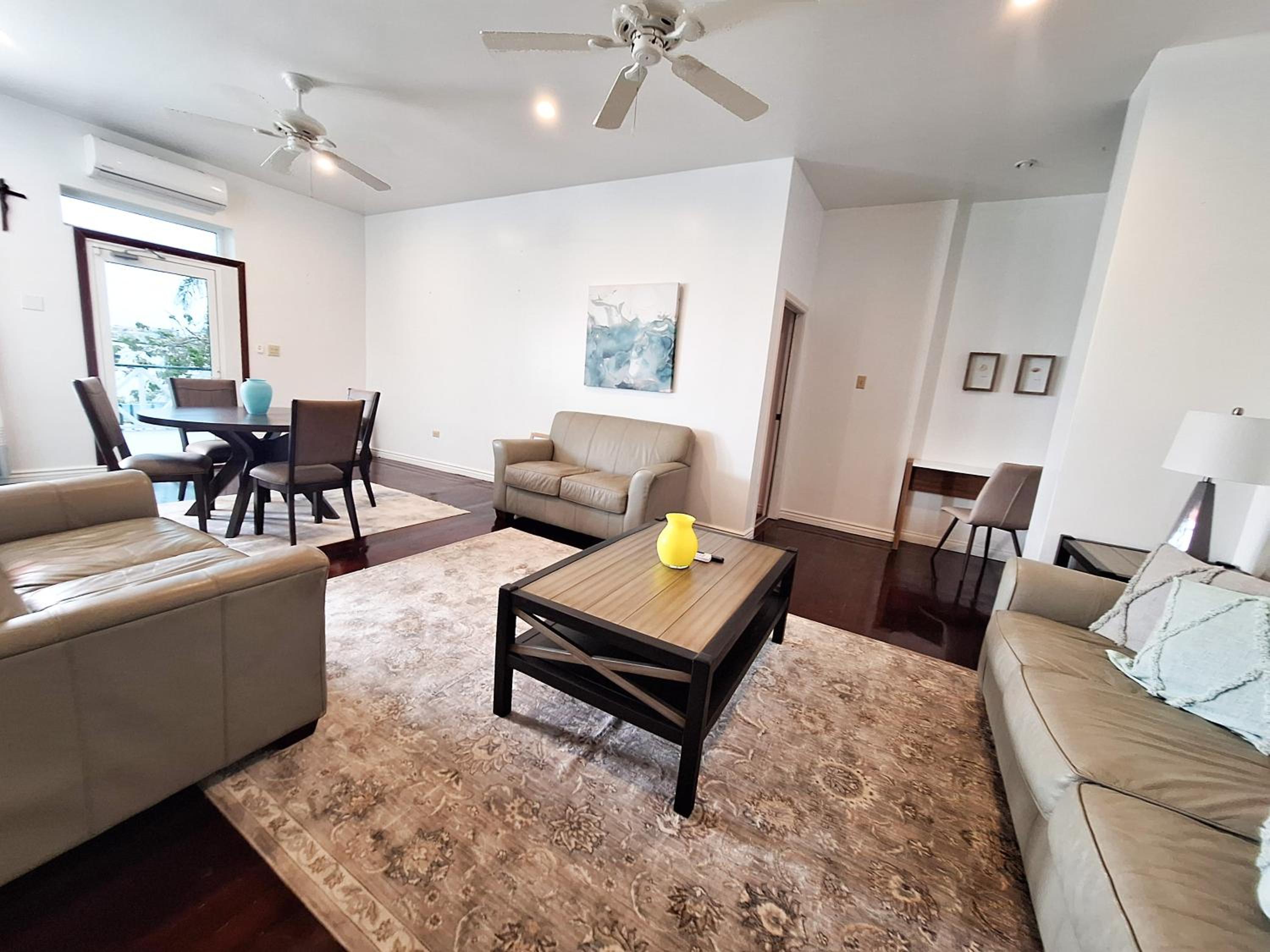 One-Bedroom Apartment With Balcony And Sea View photo 2