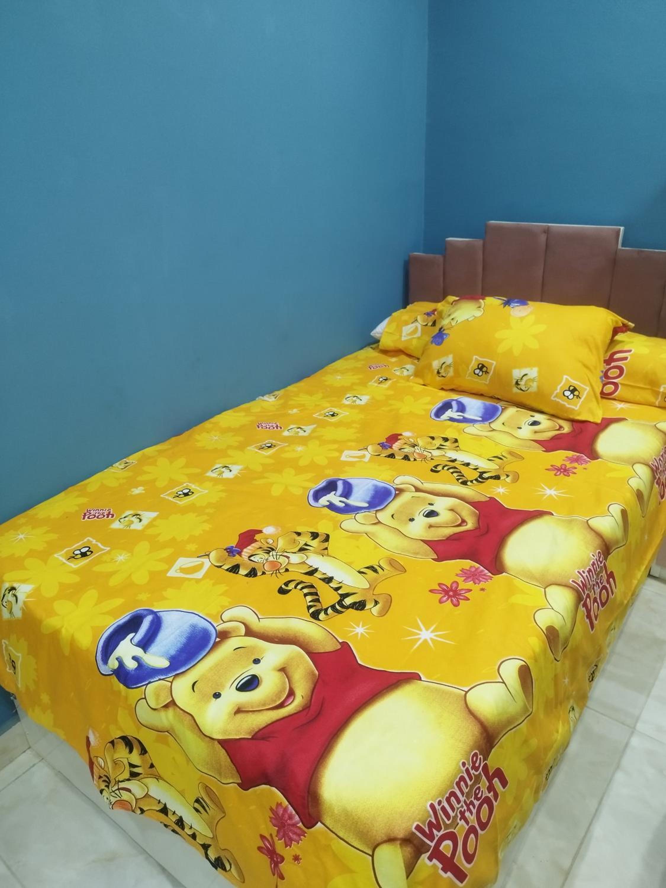Single Room with Private Bathroom photo 2