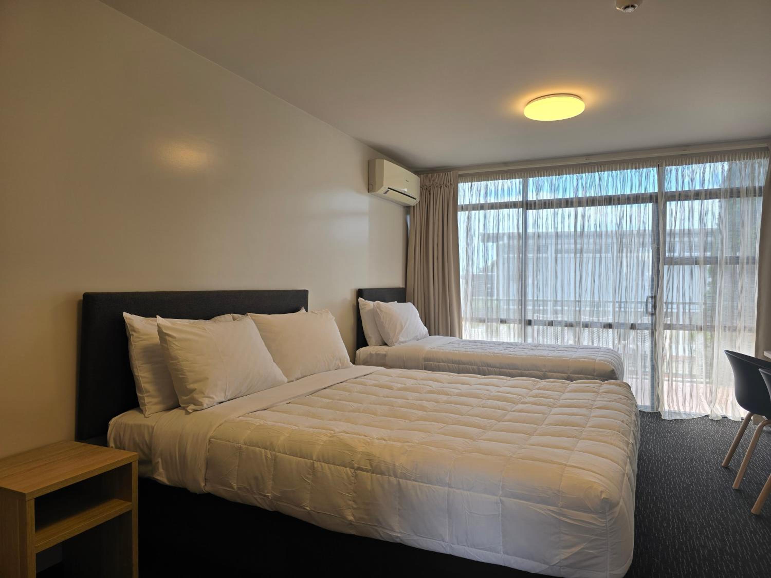 Twin Room - Disability Access photo 1