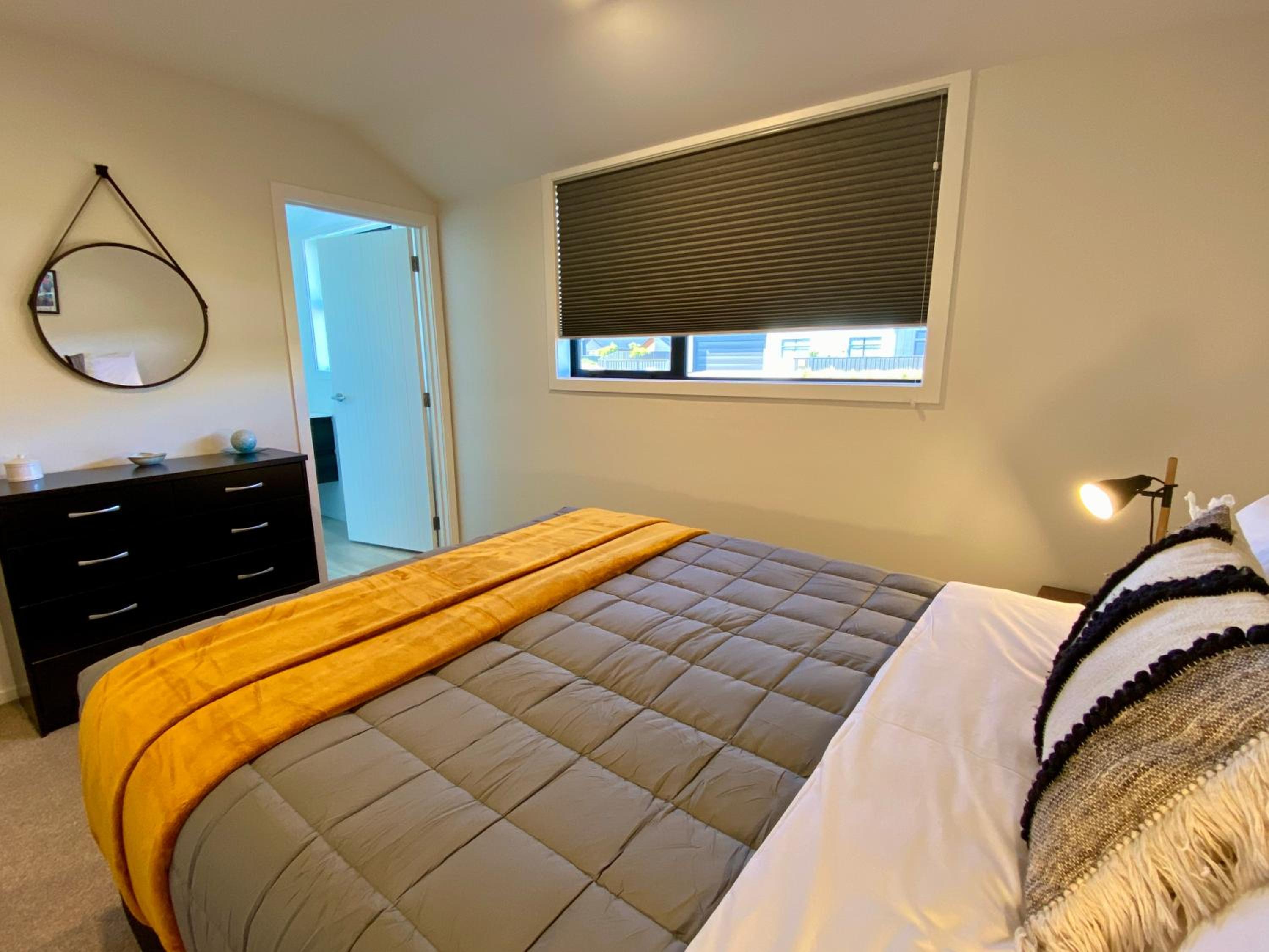 Three-Bedroom House photo 3