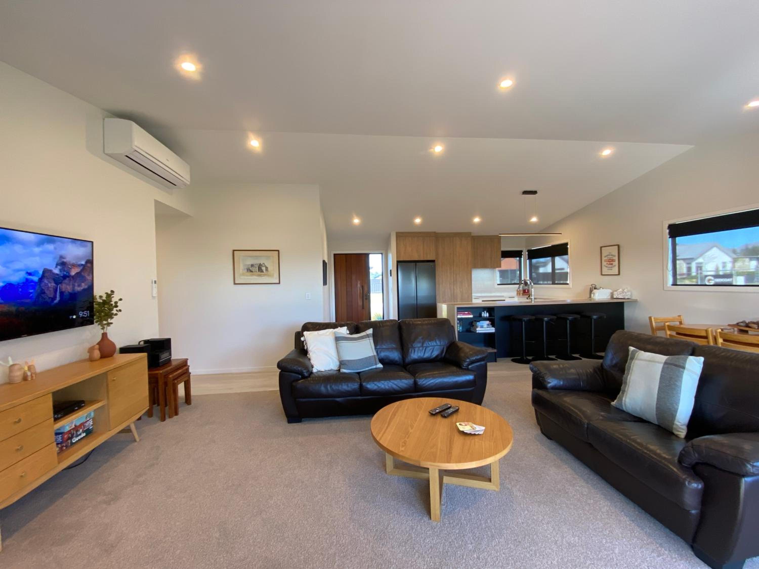 Three-Bedroom House photo 1
