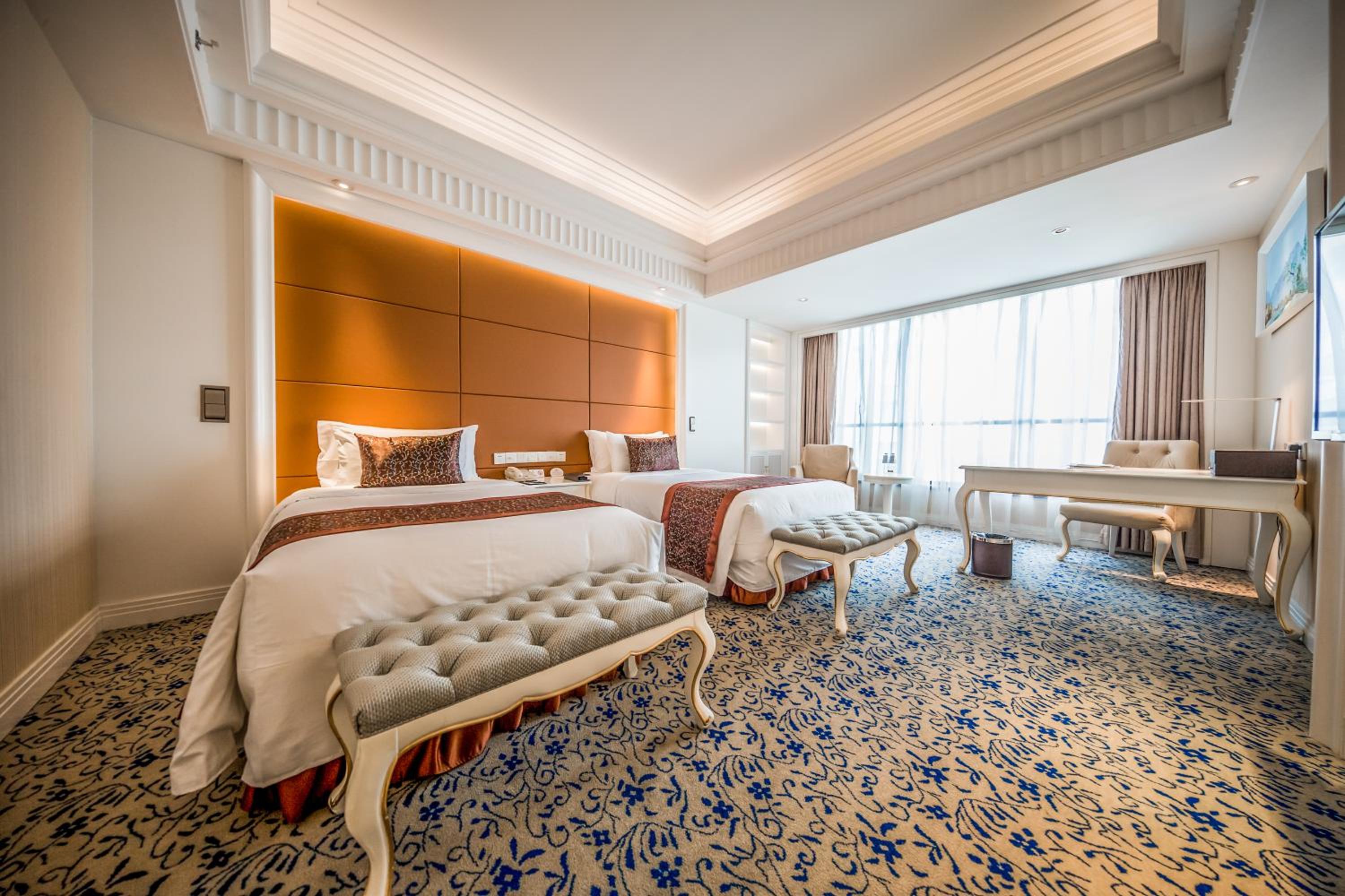 Deluxe Twin Room photo 3