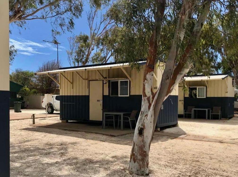 Budget Cabin Twin with Shared Bathroom photo 3