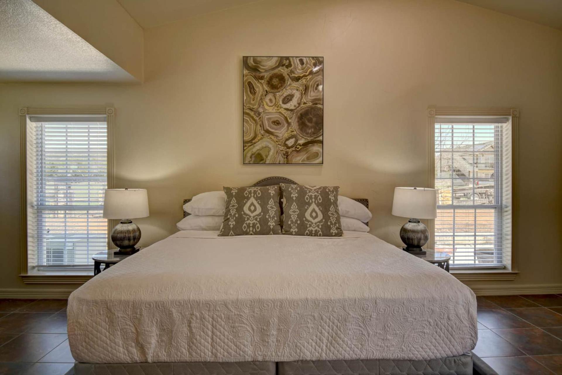 Four-Bedroom House photo 3