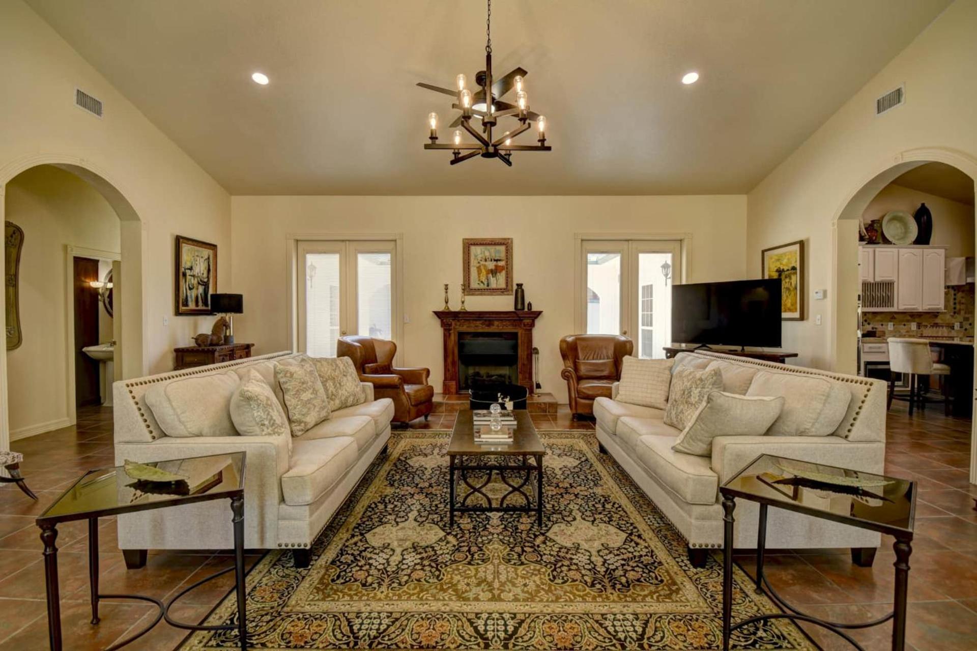 Four-Bedroom House photo 1