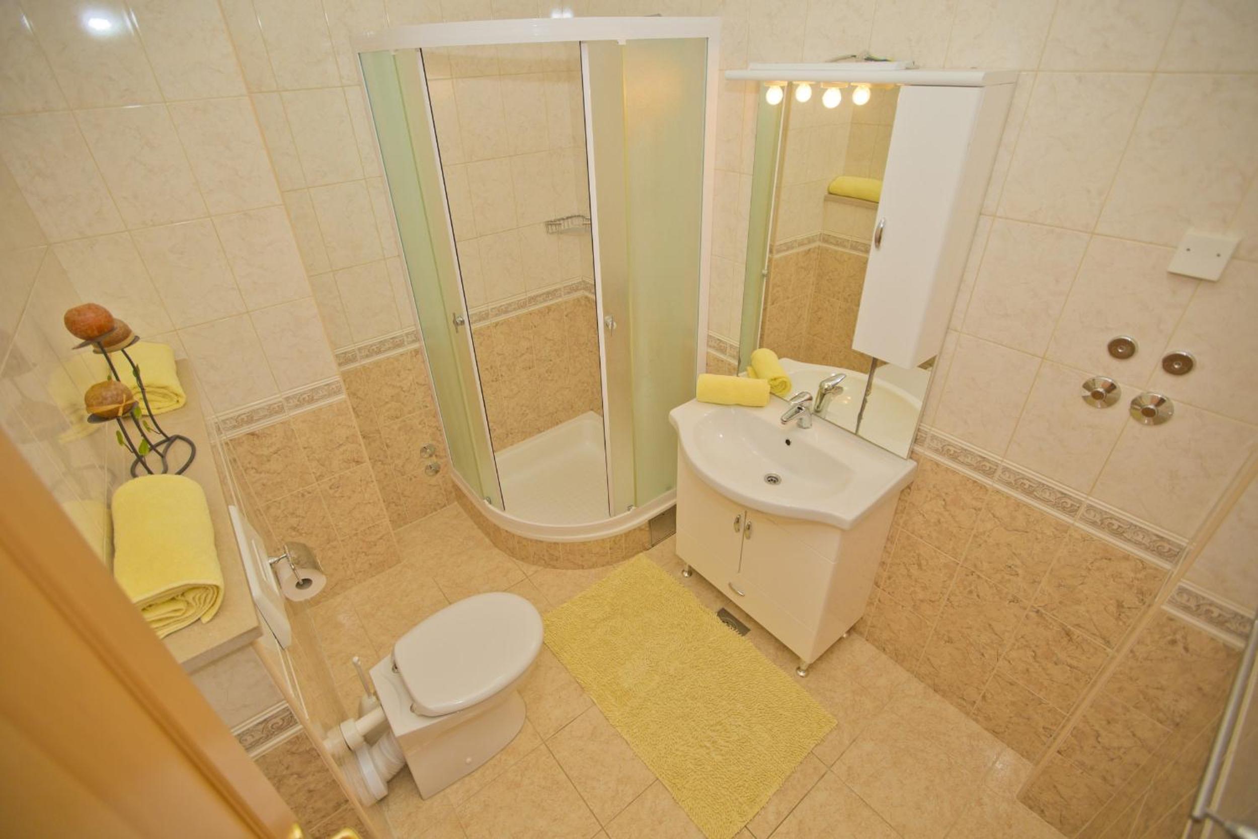 Apartment with Sea View - Photo 2