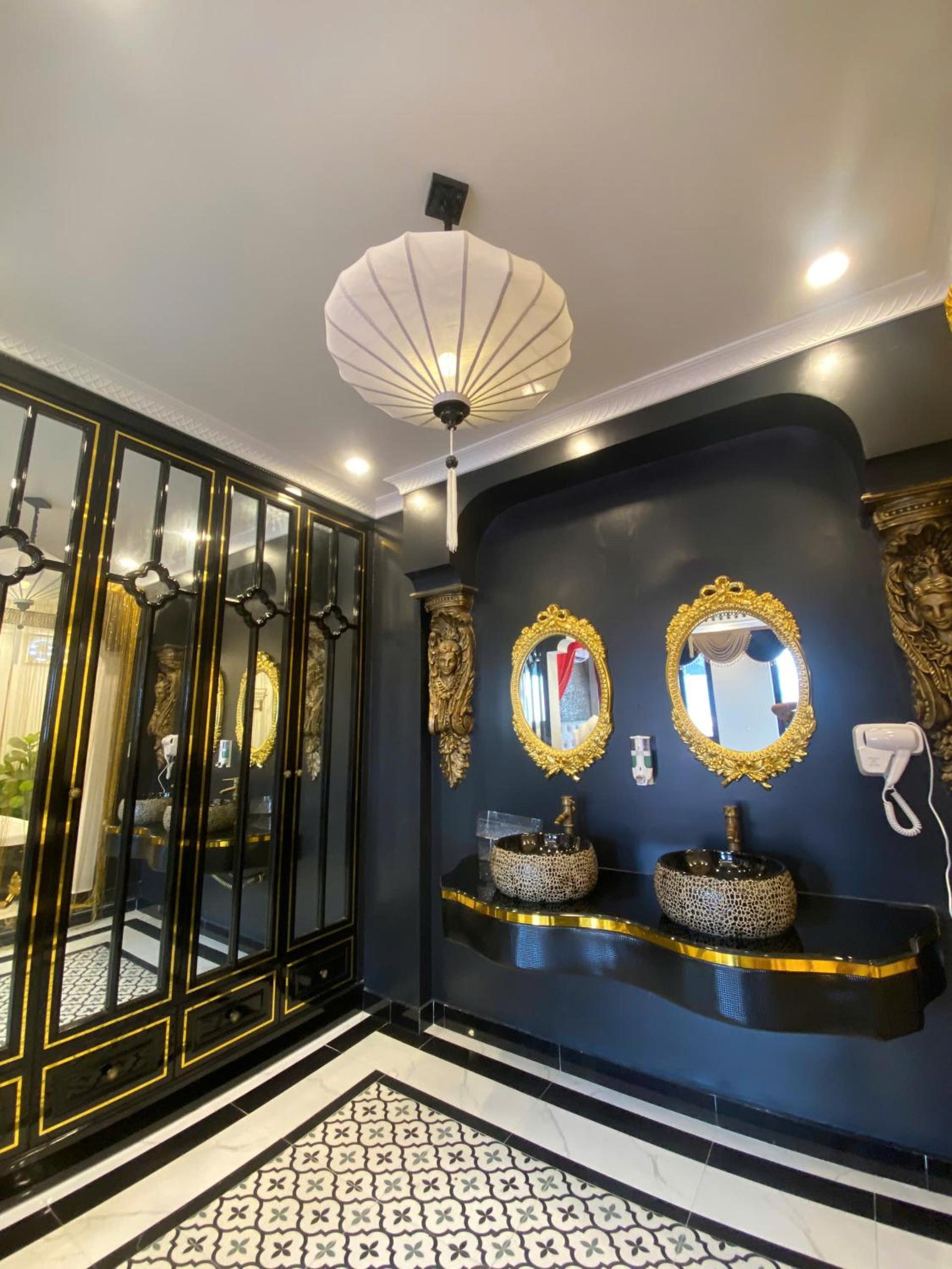 Standard King Room photo 2