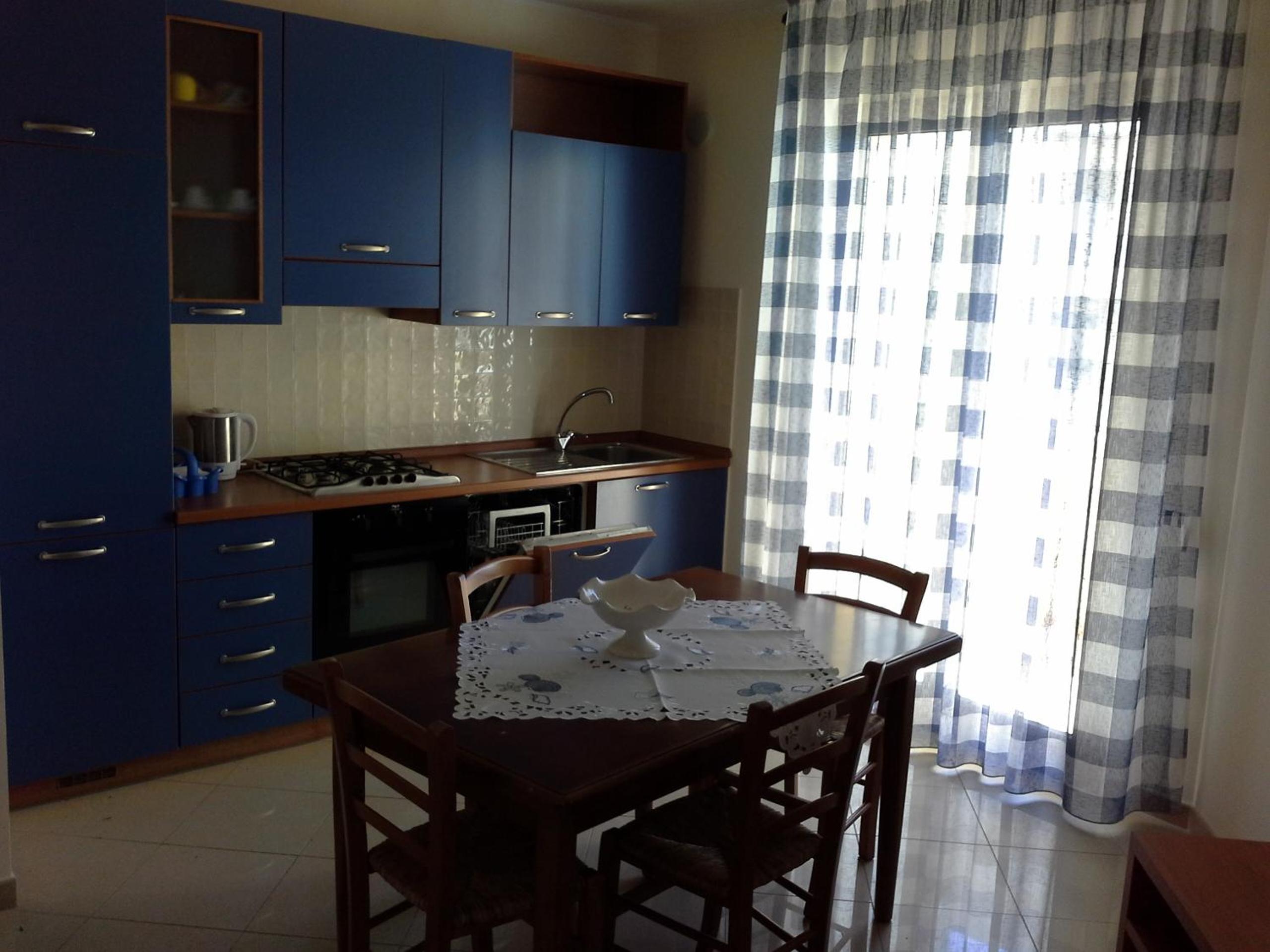 Three-Bedroom Apartment - Photo 20
