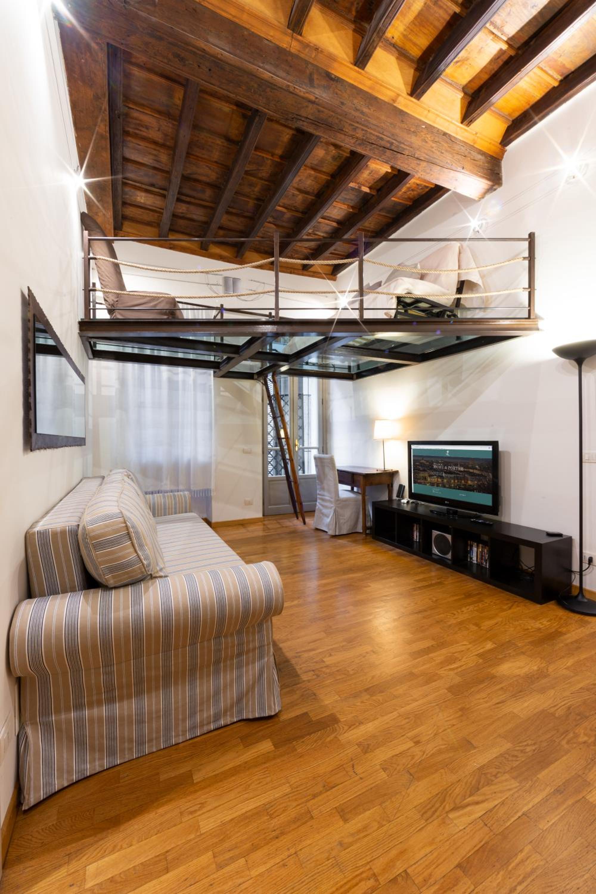 Deluxe Apartment
