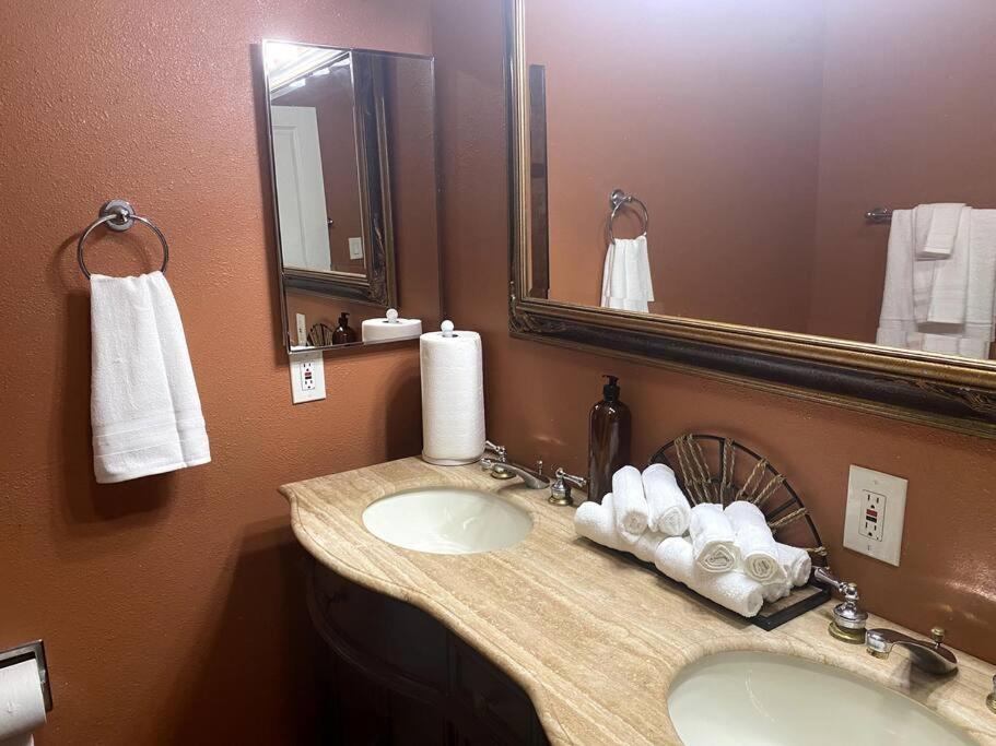 Three-Bedroom Townhouse photo 3