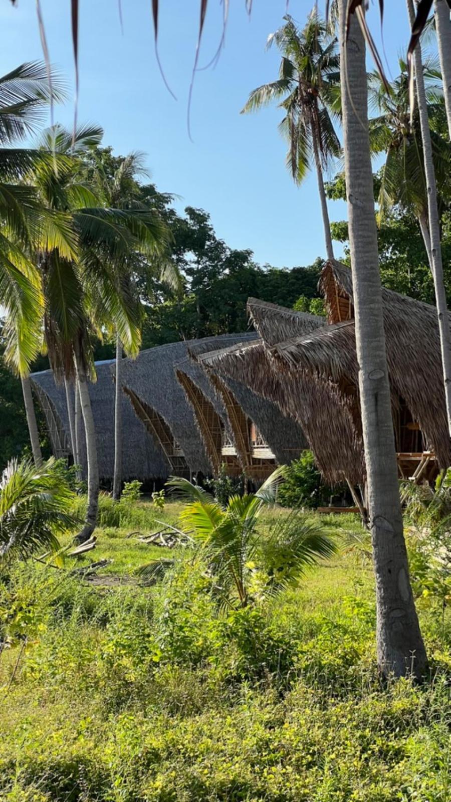 Large Bamboo Hut with Ocean View photo 2