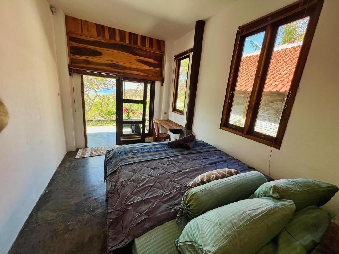 Bungalow with Sea View