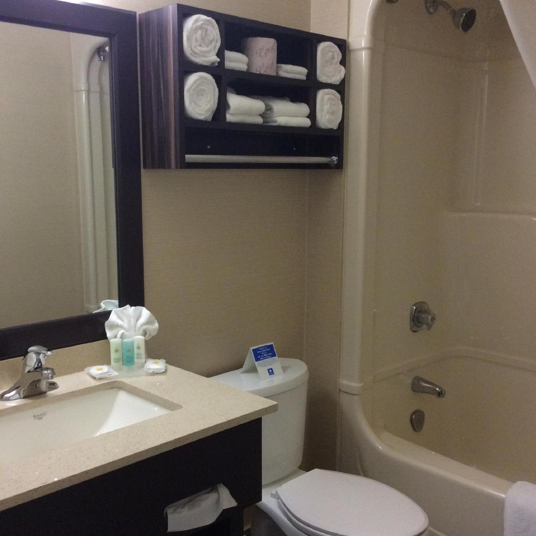Queen Room - Ground Floor - Pet-Friendly - Photo 2