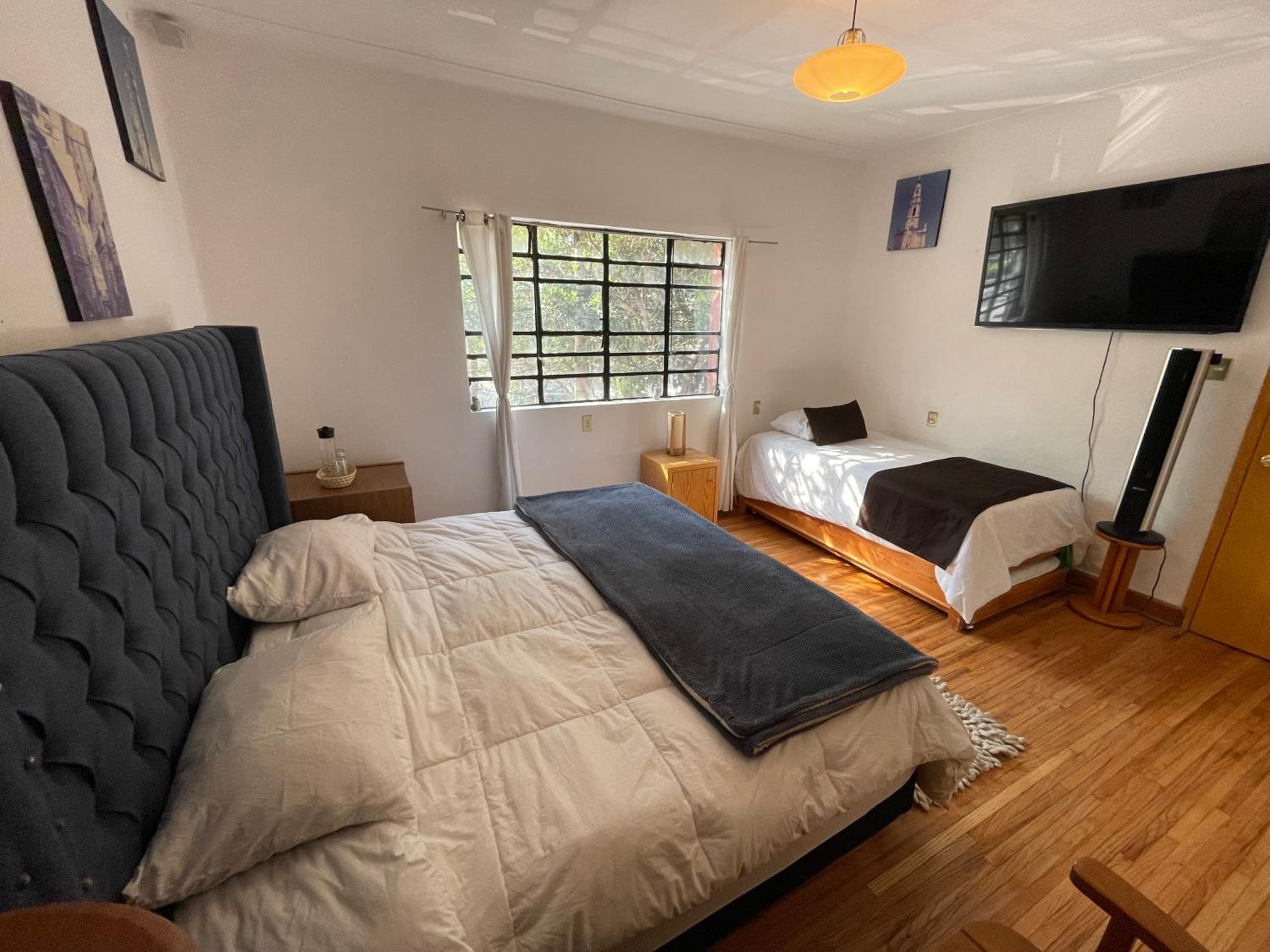 Deluxe Twin Room - Photo 6