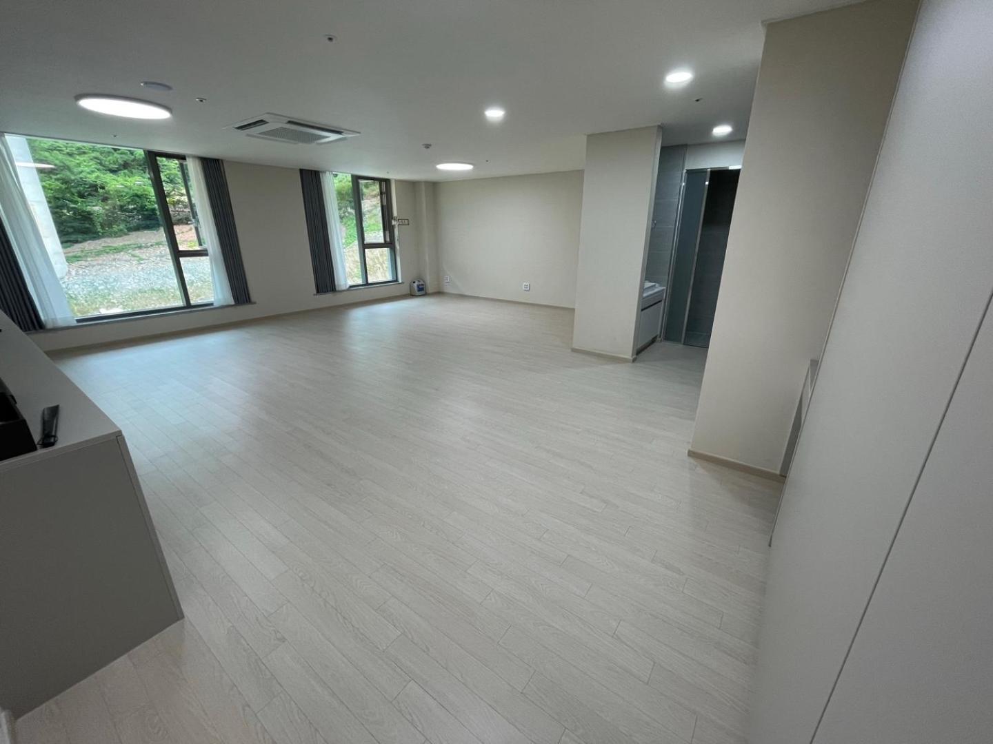 Family Room photo 1