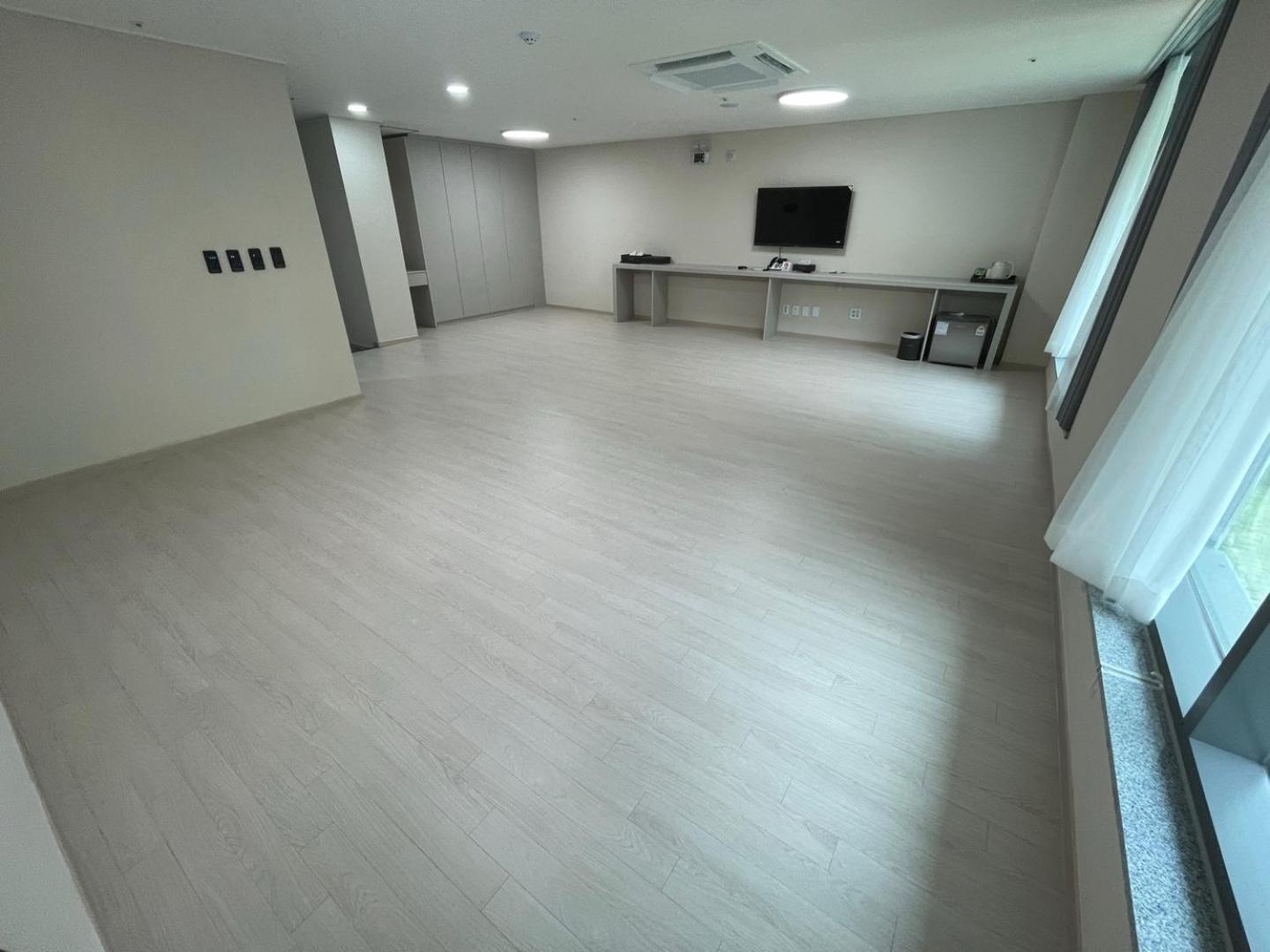 Family Room photo 2