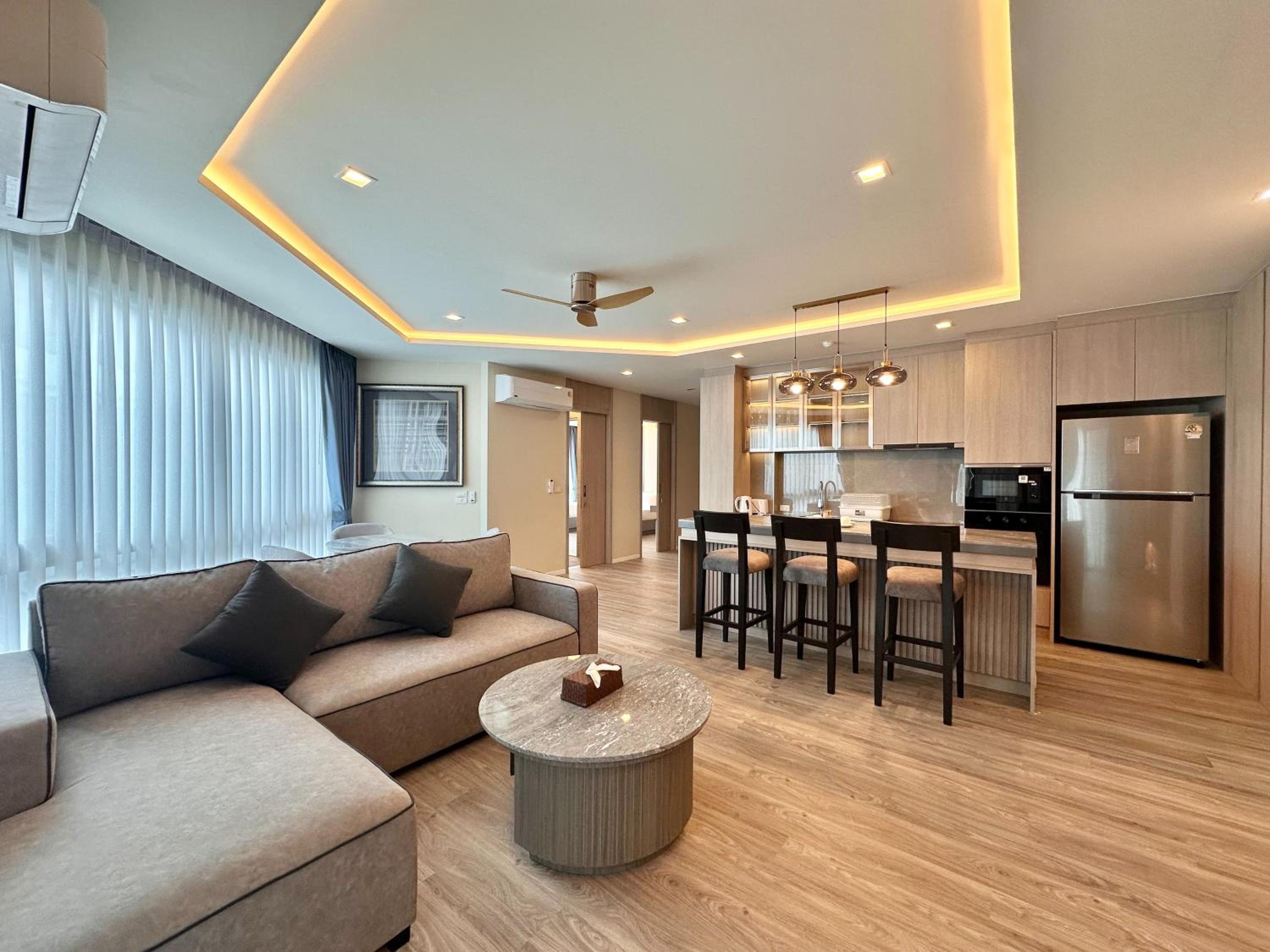 Deluxe Family Suite - Photo 1