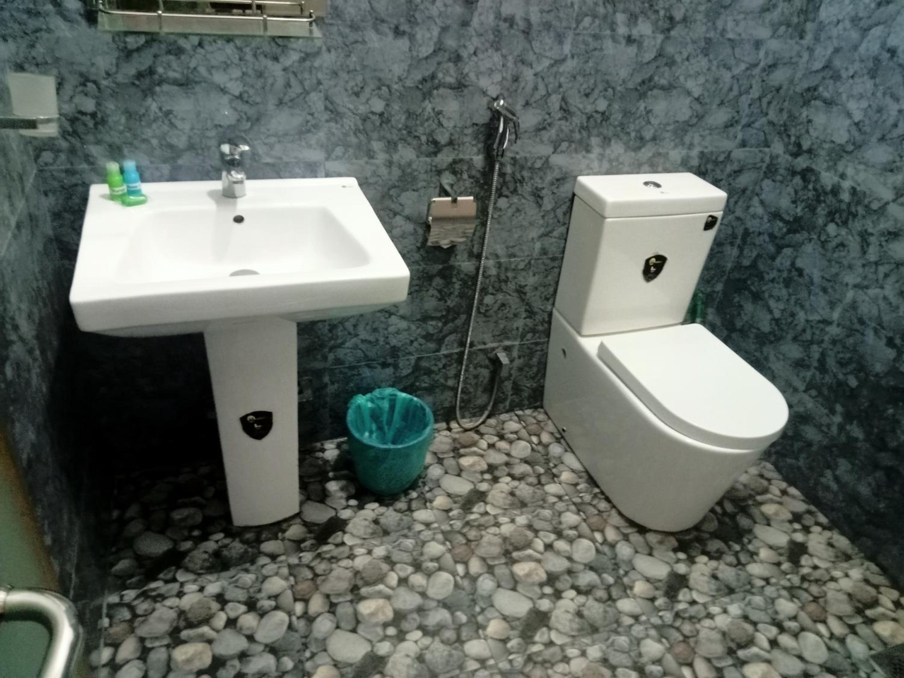Double Room with Private Bathroom photo 2