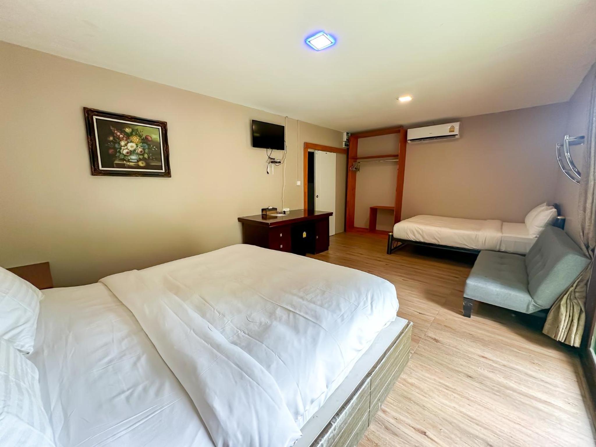 Triple Room with Balcony