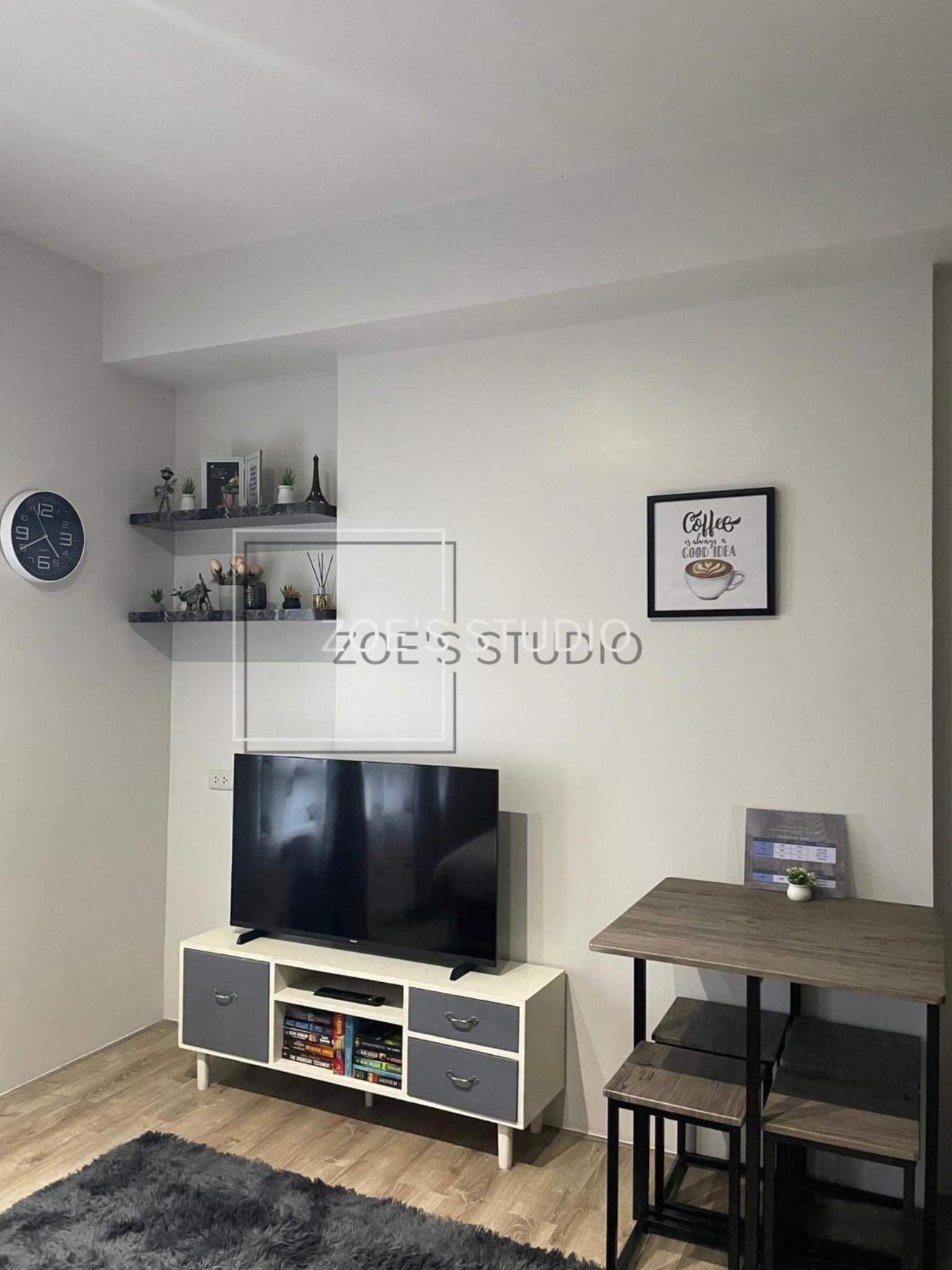 Studio with Mountain View photo 2