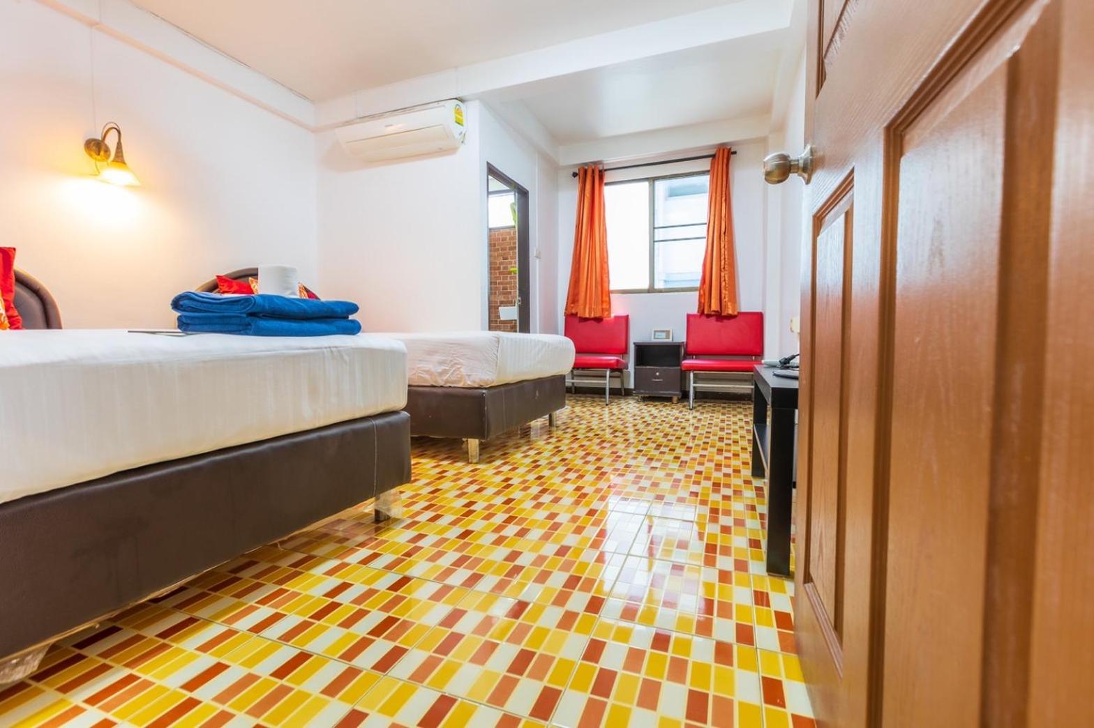 Standard Twin Room photo 2