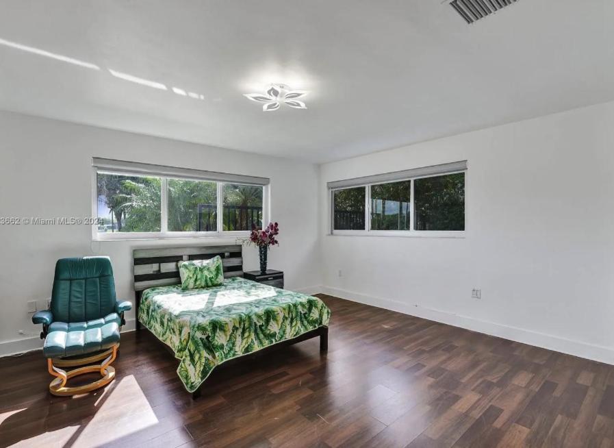 Villa photo 1