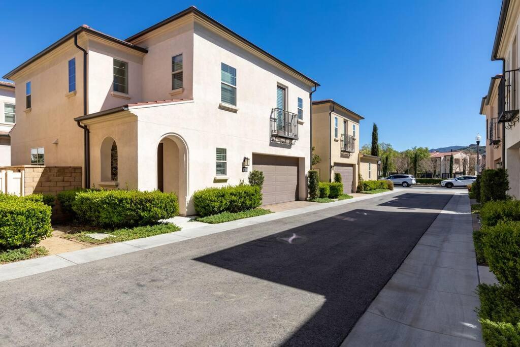 Four-Bedroom House photo 2